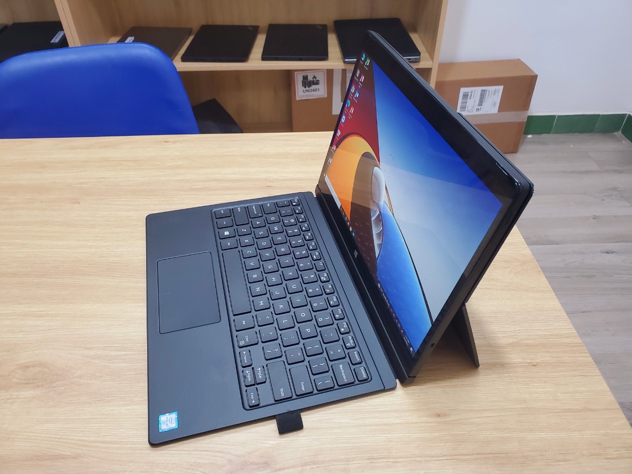 DELL Latitude 7275 2-in-1 X360  - Image 3
