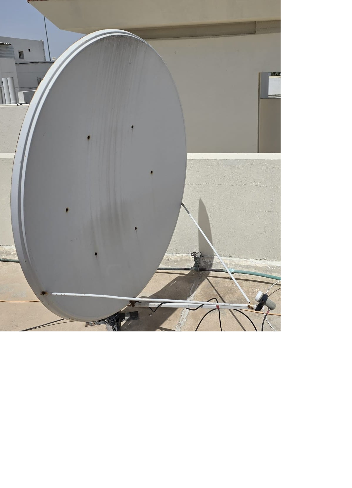 AIRTEL RECIVERS & DISH SALE - Image 1