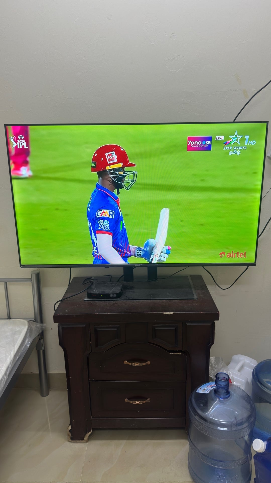 Impex 50 inch TV with stand - Image 1