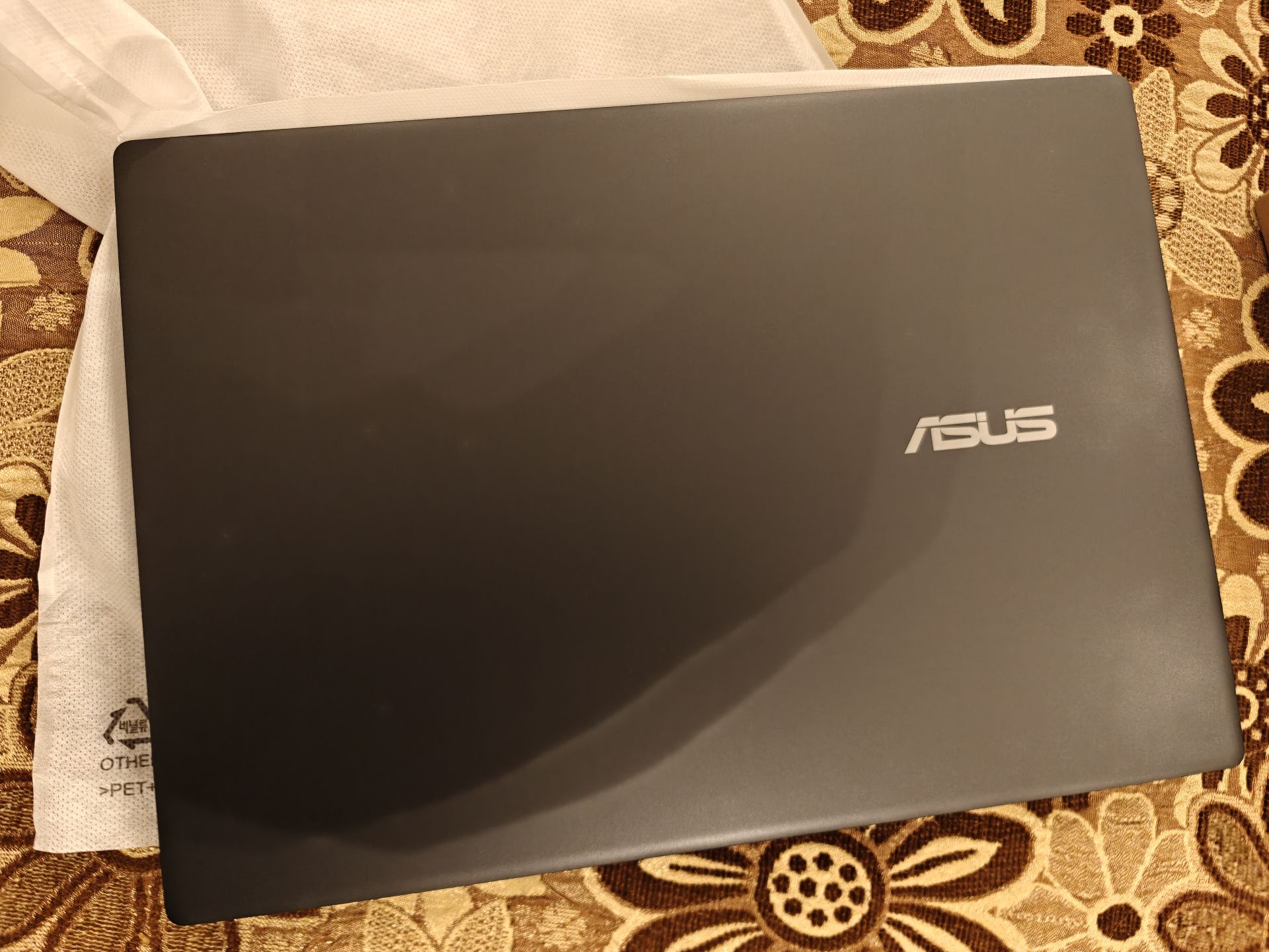 Asus v16 gaming laptop  - Image 4
