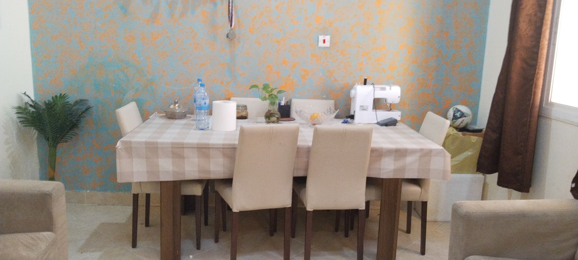 6 seater dining table  - Image 3