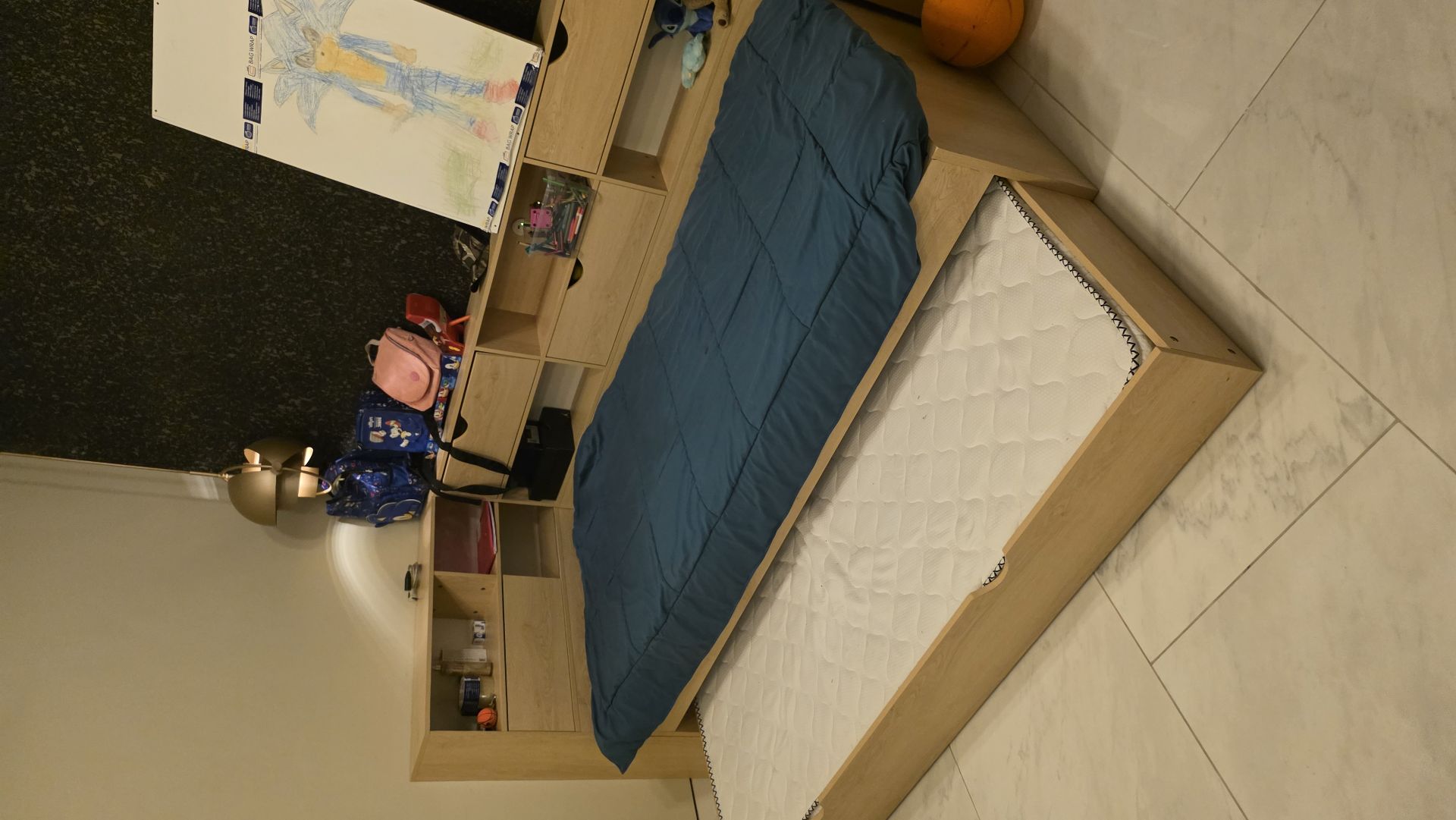 Bed with pull out bed and extra storage - Image 3