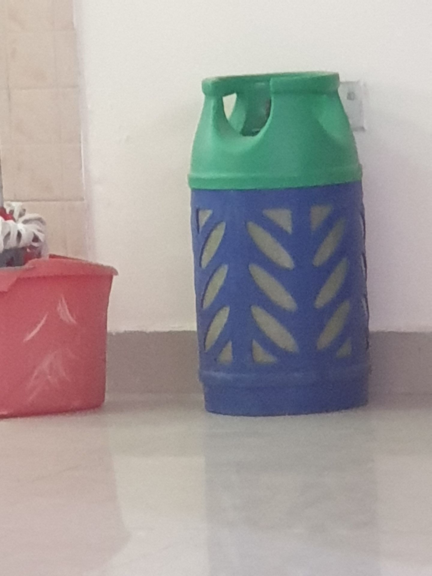 Gas Cylinder Green Plastic type - Image 3