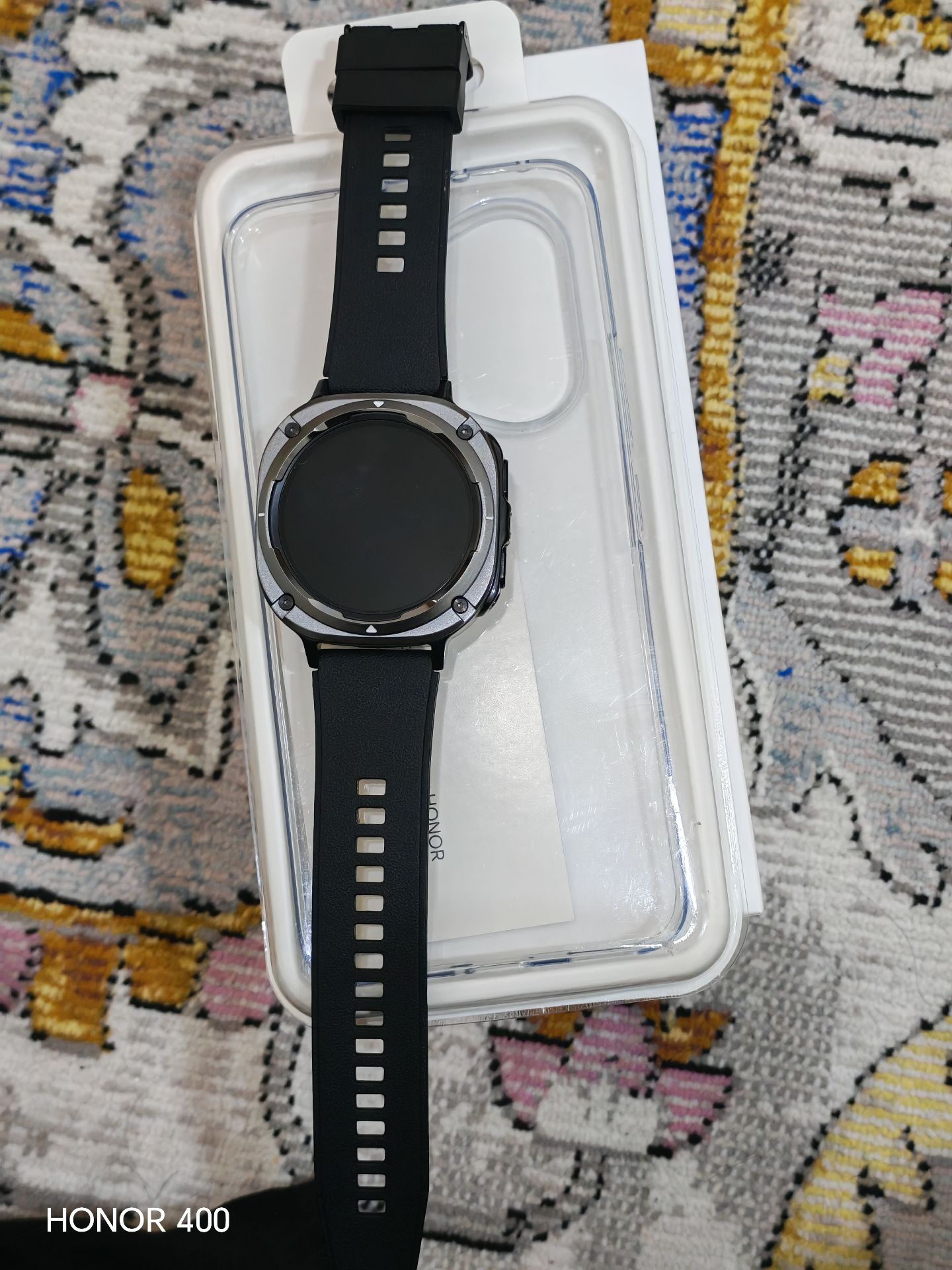 ​Honor 400 Combo (Like New Phone + New Watch + Case) - Image 3