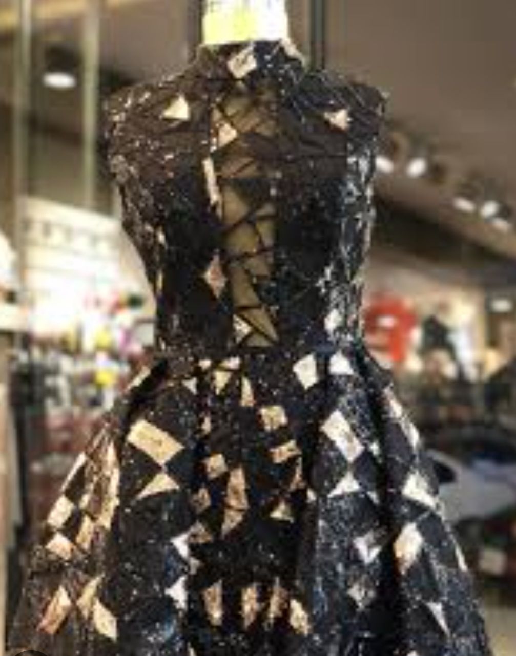 'Black dress - Image 4