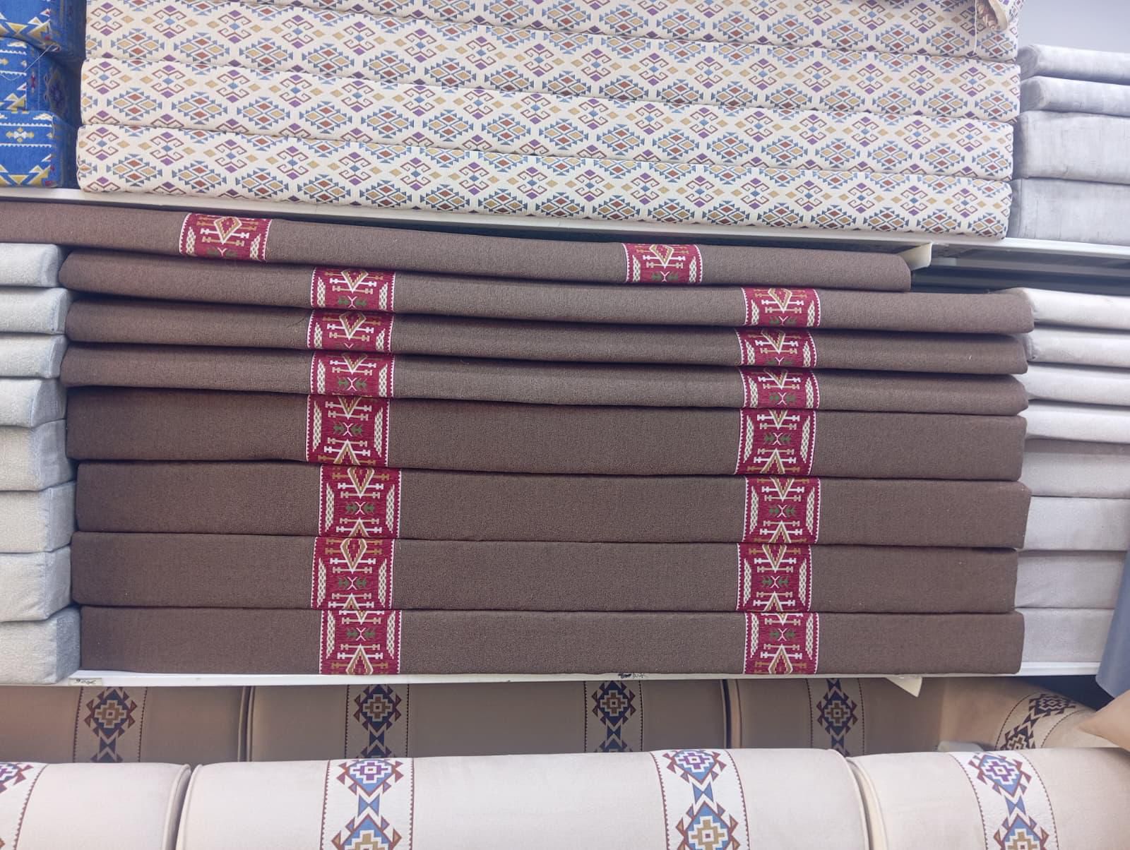 High-Quality Sofas, Luxury Arabic Majlees & Premium Carpets – Selling & Professi - Image 4