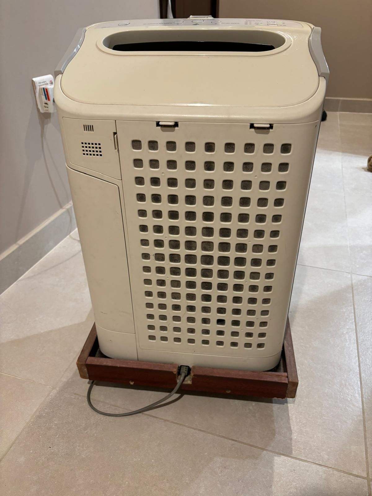 Sharp Purifier & Humidifier - Image 3