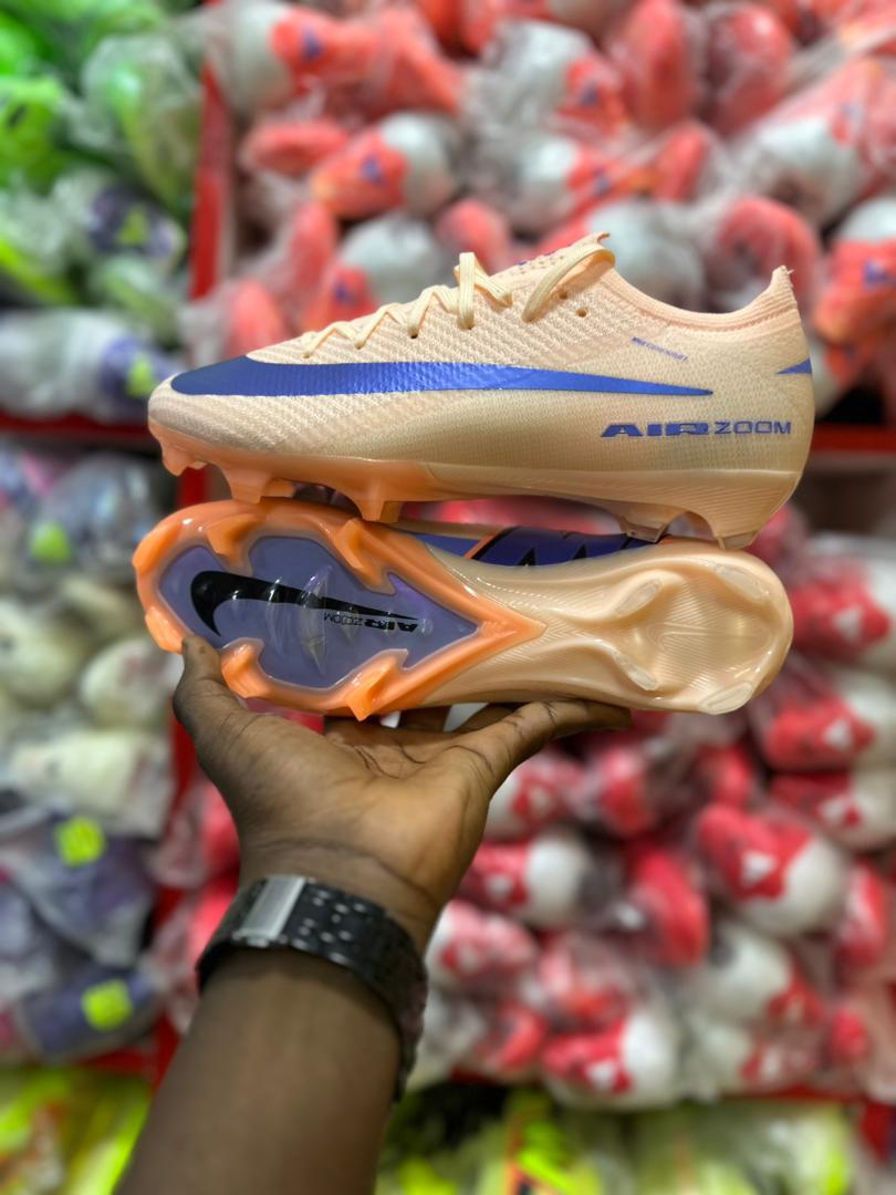 Football shoes - Image 3