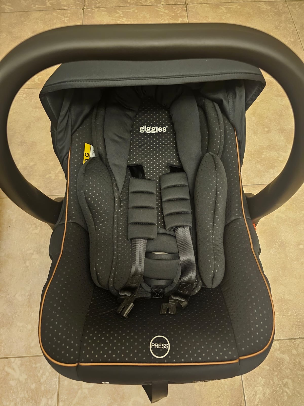 Giggles Infant Car seat - Image 1