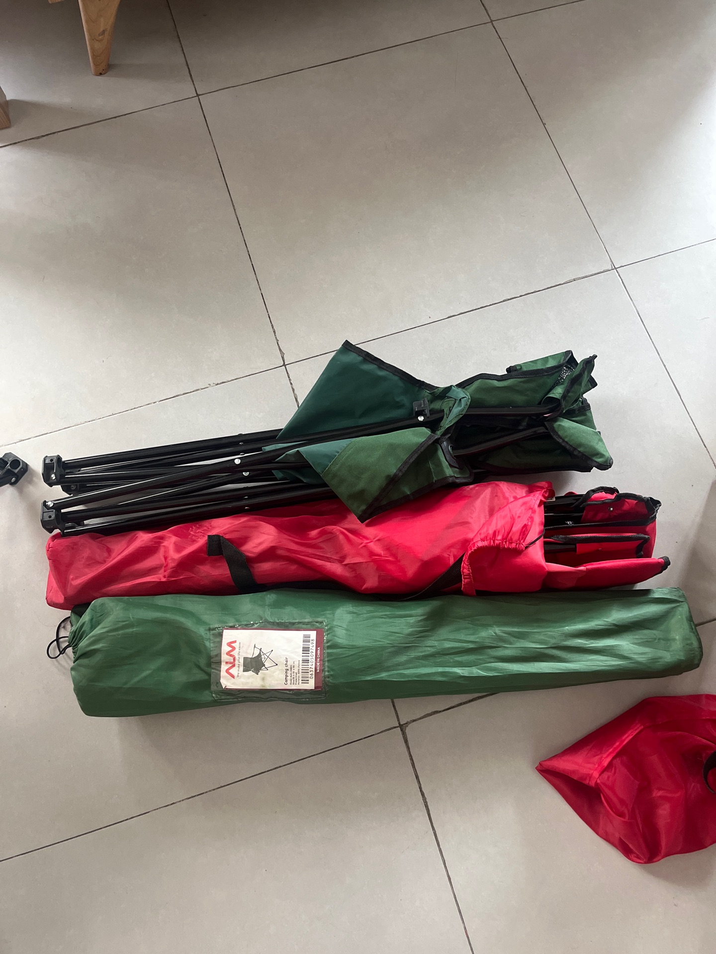 Camping chairs - 4 nos - Image 3