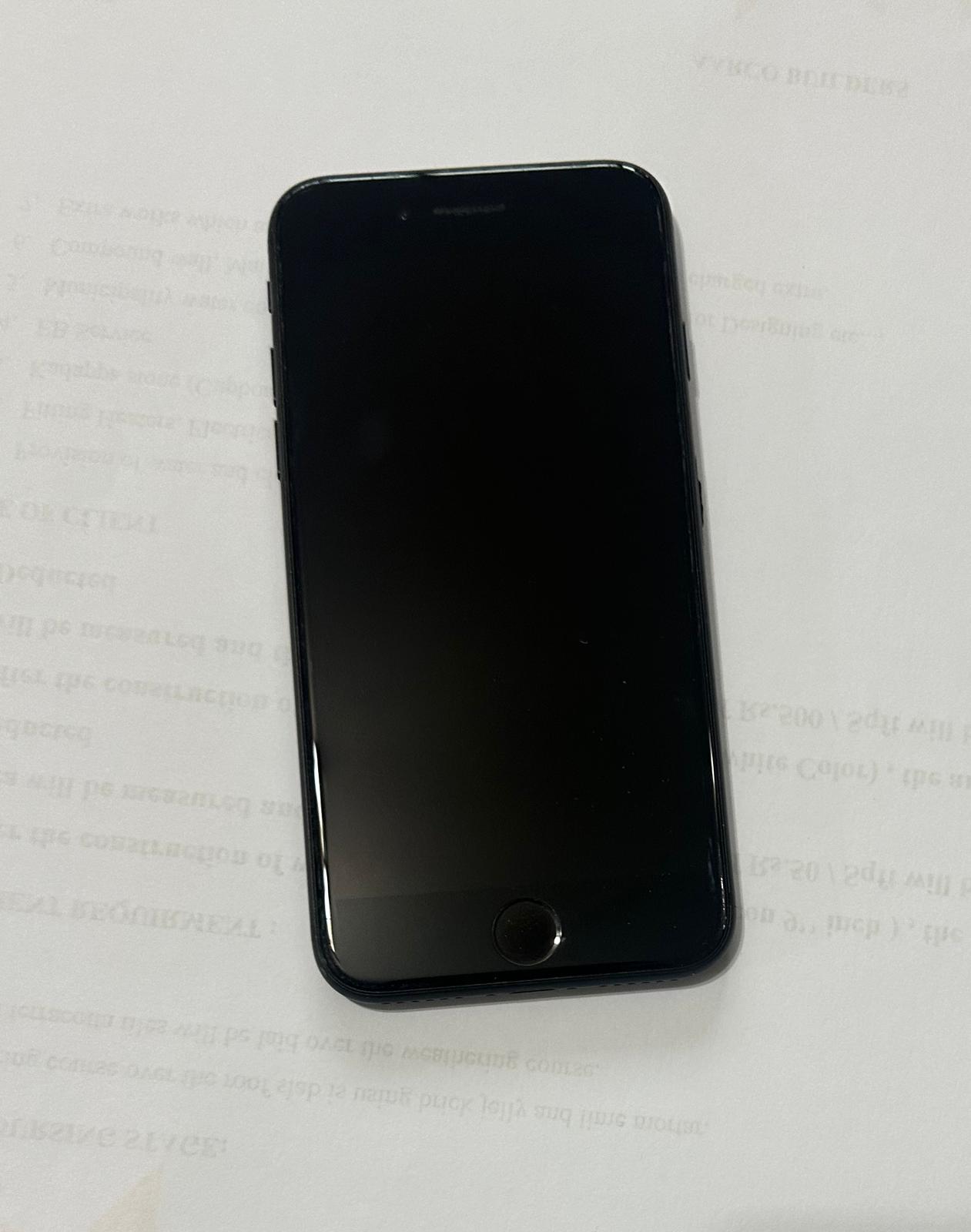Iphone 7 32 GB in good condition for sale - Image 1