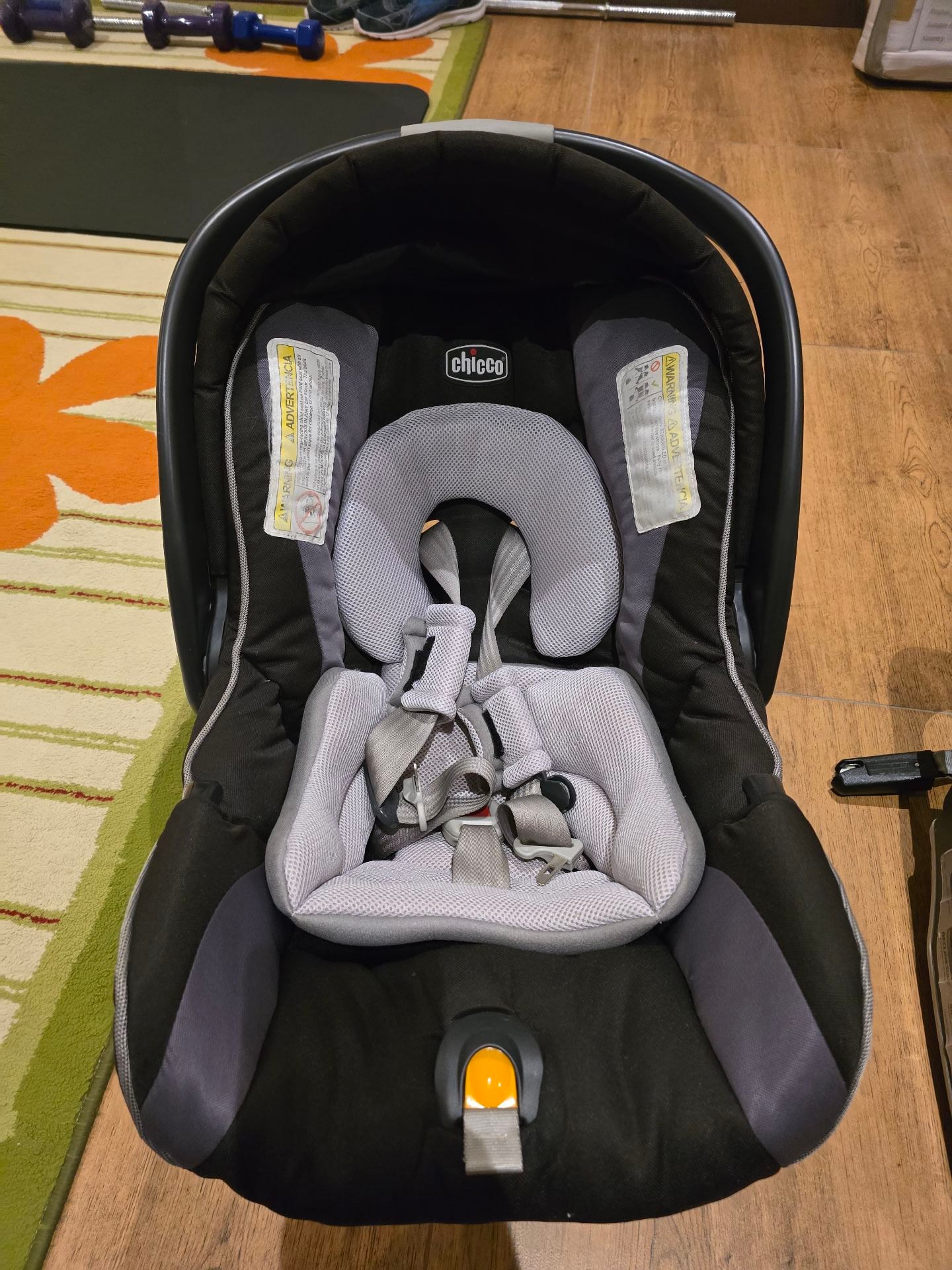 Car seat for babies chicco - Image 1