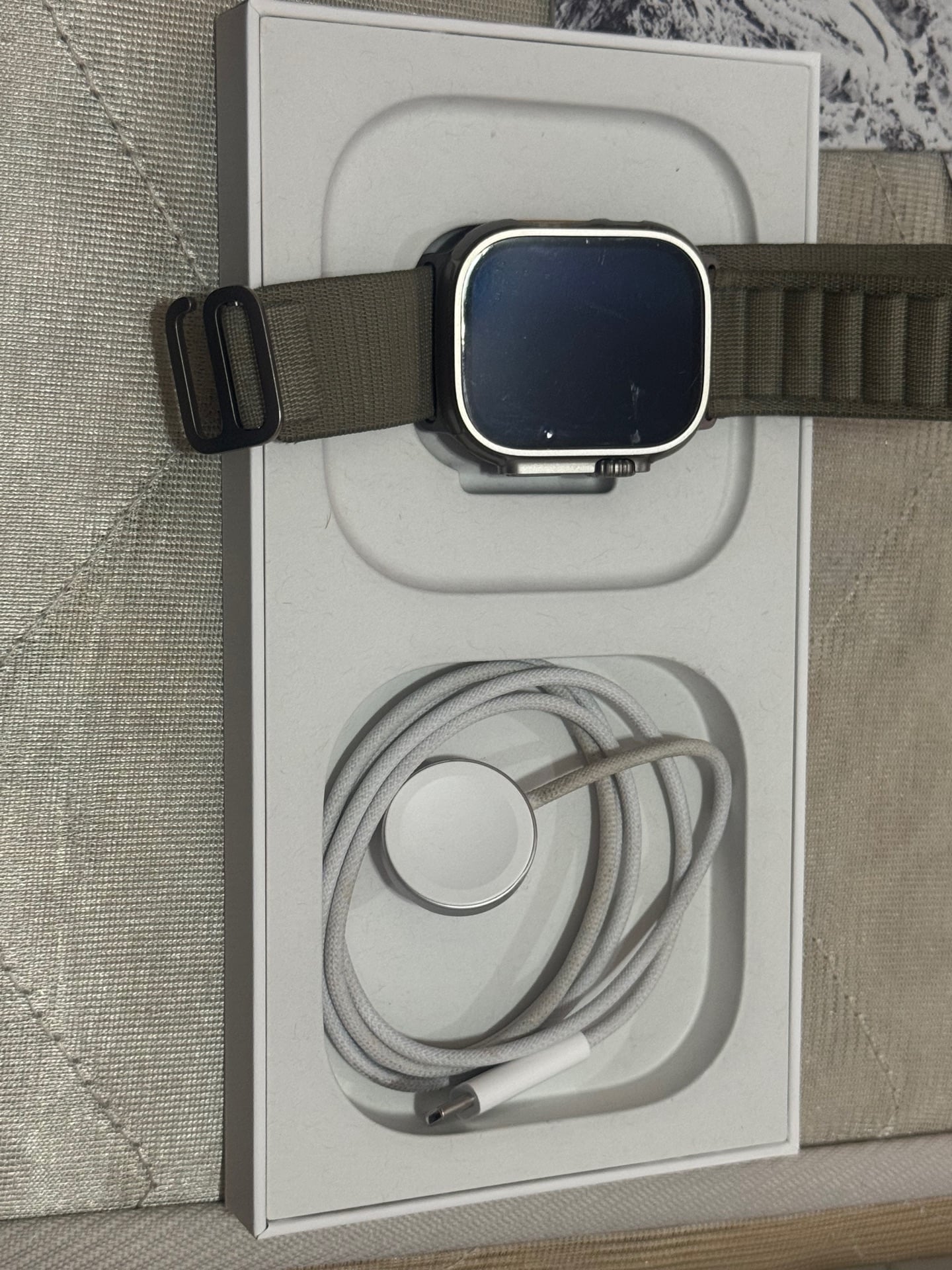 Apple Watch Ultra 2 (Model A2986)  49mm titanium GPS + Cellular smartwatch - Image 2