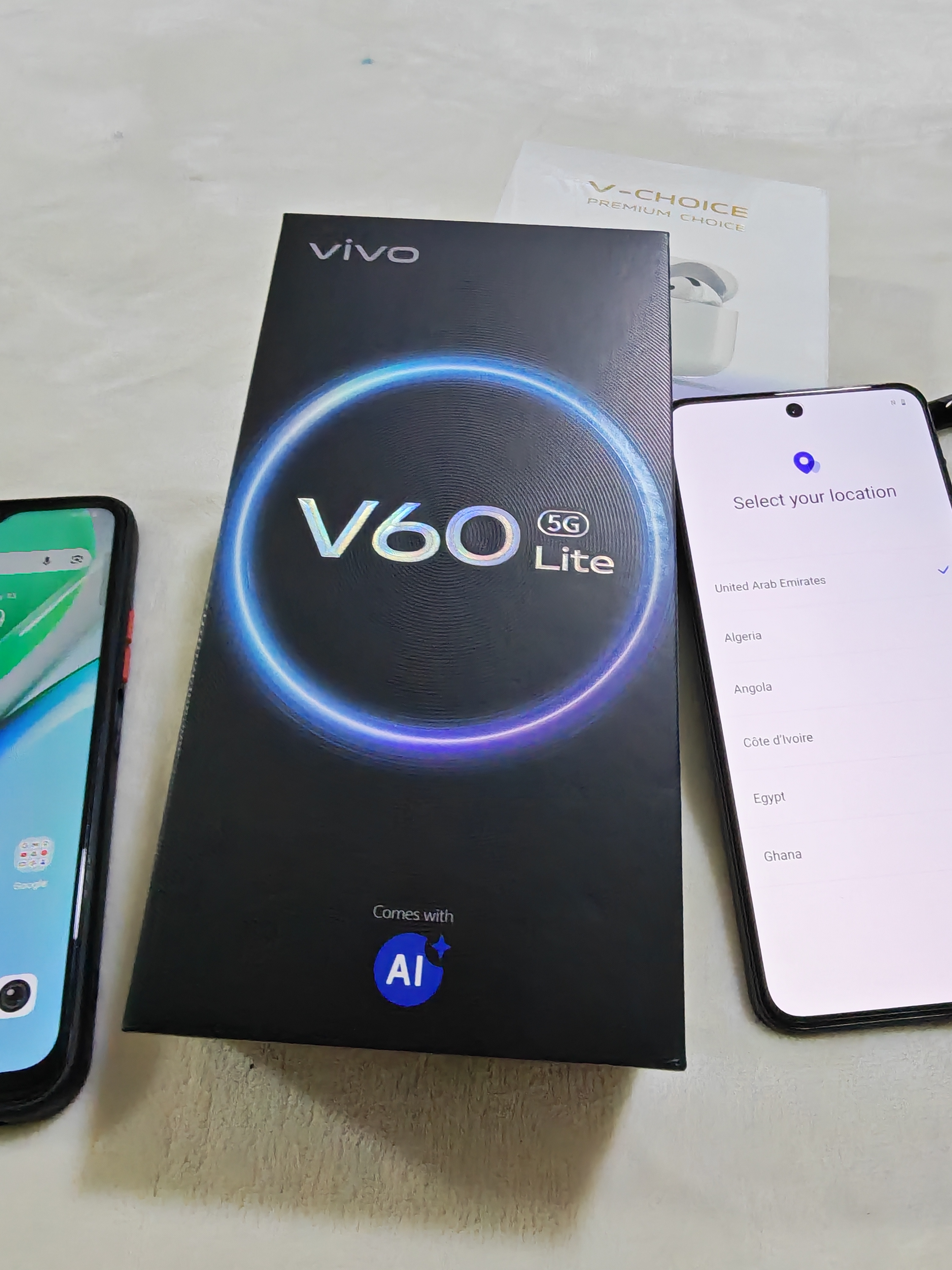 Vivo V60 Lite 5G – 512GB 📱 + Another Vivo phone - Image 6