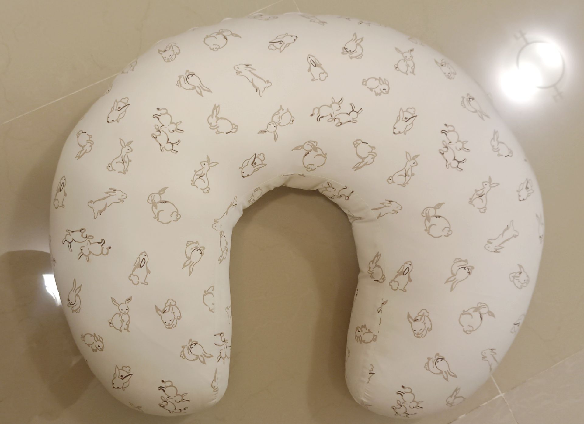 Feeding Pillow  - Image 2