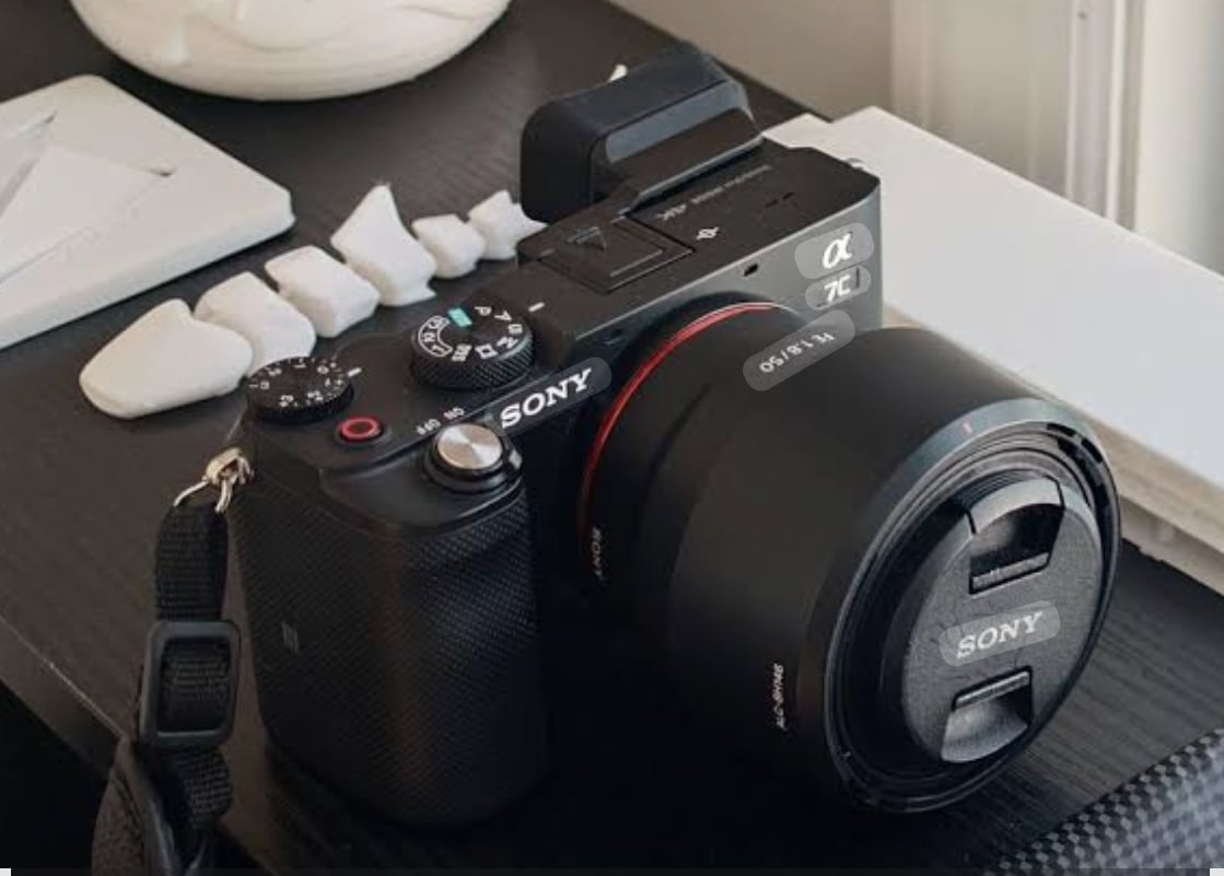 Sony alpha 7Cii full frame camera for immediate sale  - Image 3