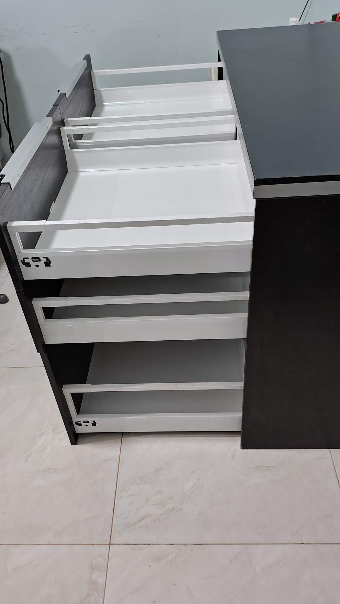 CABINETS AND DRAWERS - Image 7