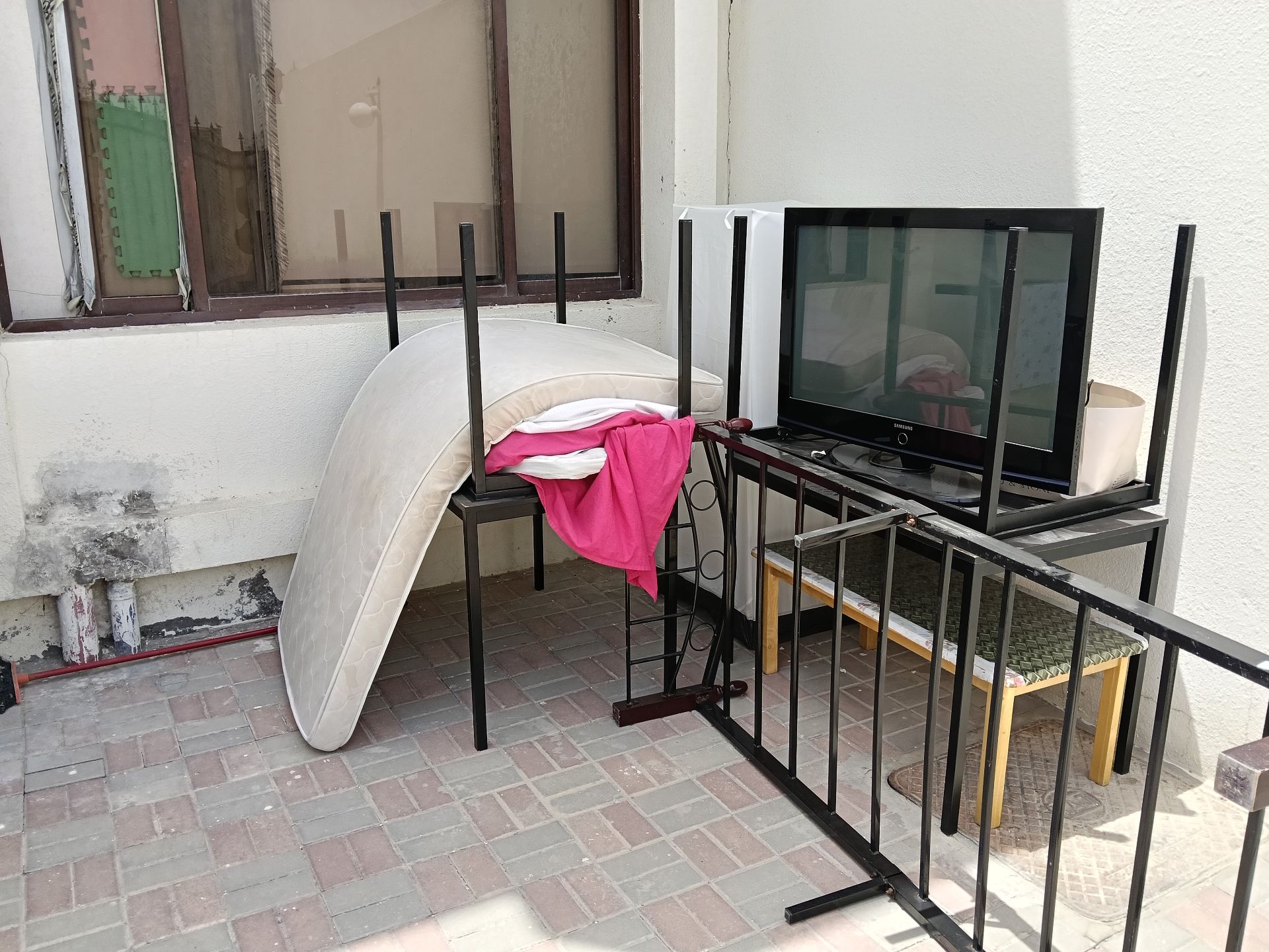 Tv for sale - Image 1