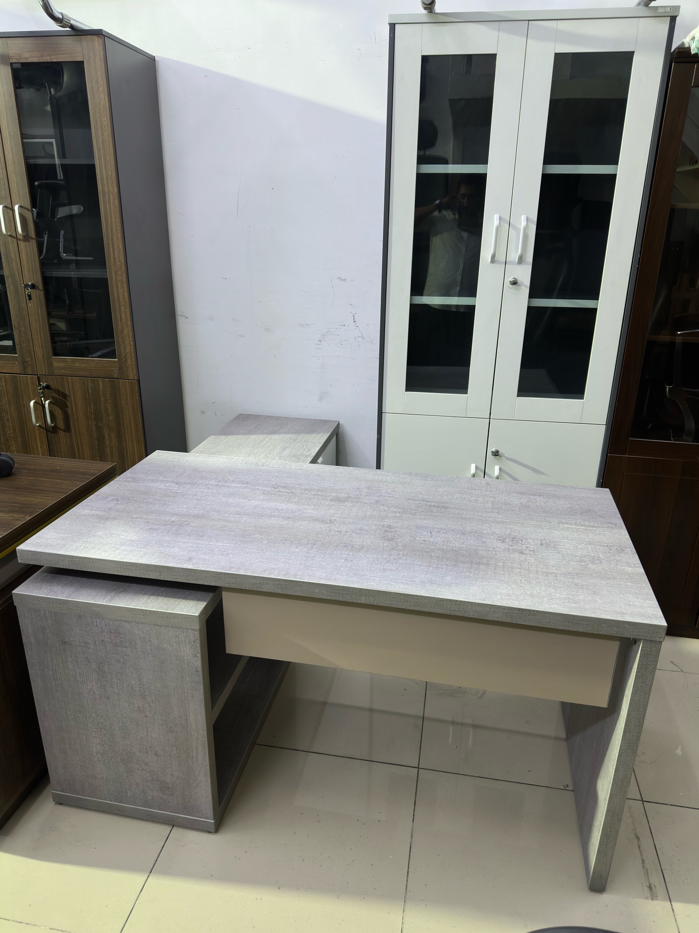 Used Reception/Desks/Chairs For Sell Call — 33087737 - Image 10