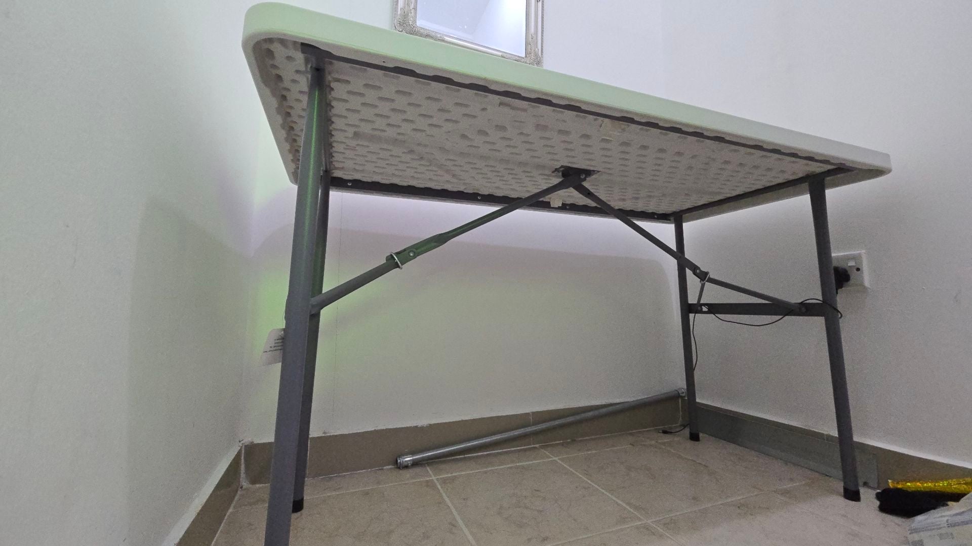 Foldable Study / Office/Home Table for Sale - Image 2