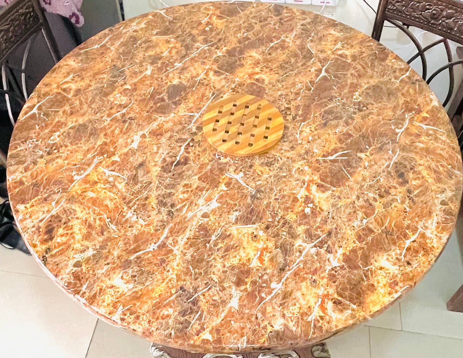 Dining Table with 3 chairs  - Image 4