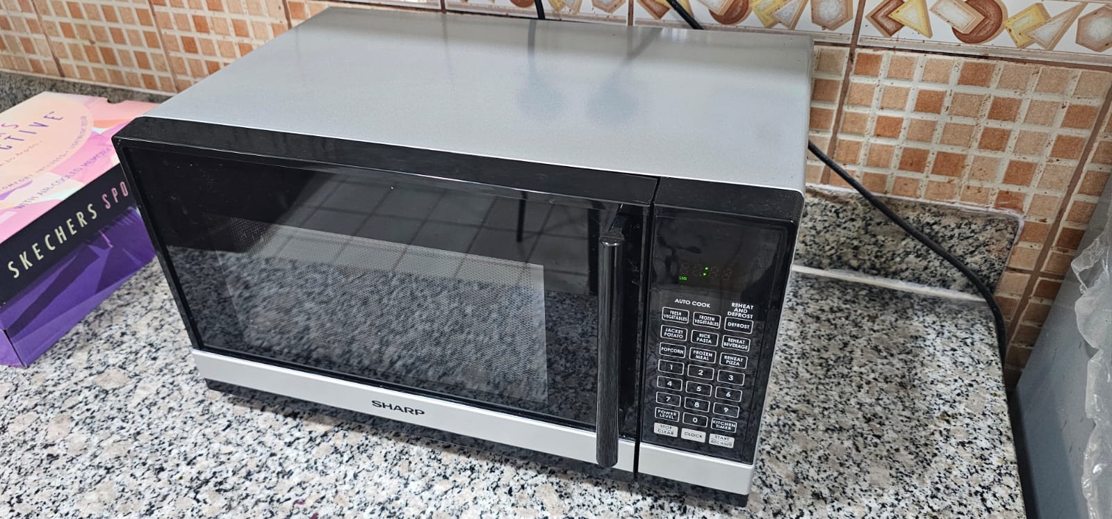 Sharp Microwave oven  - Image 2