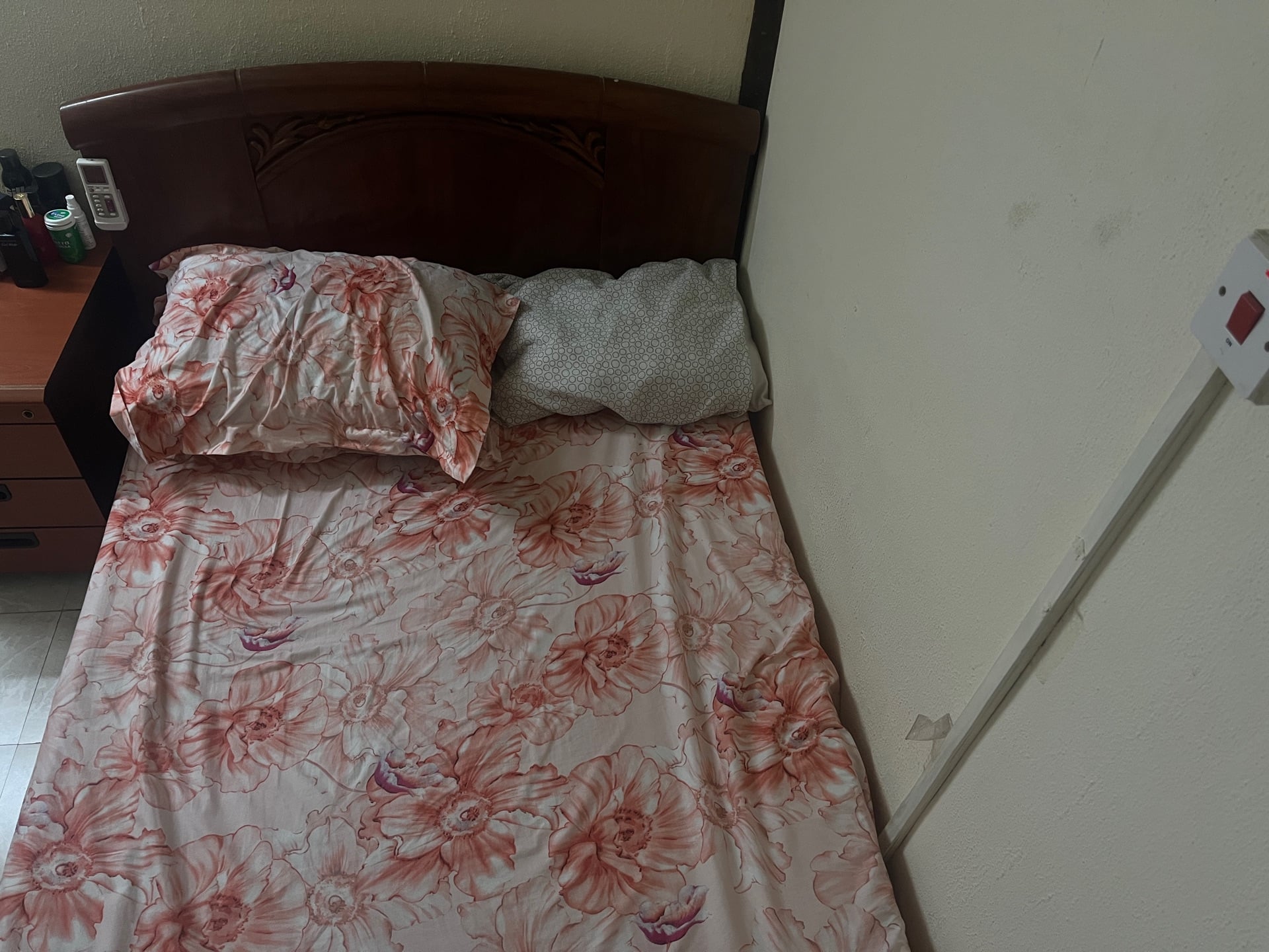 Queen Bed sets & mattress  urgent sale - Image 5