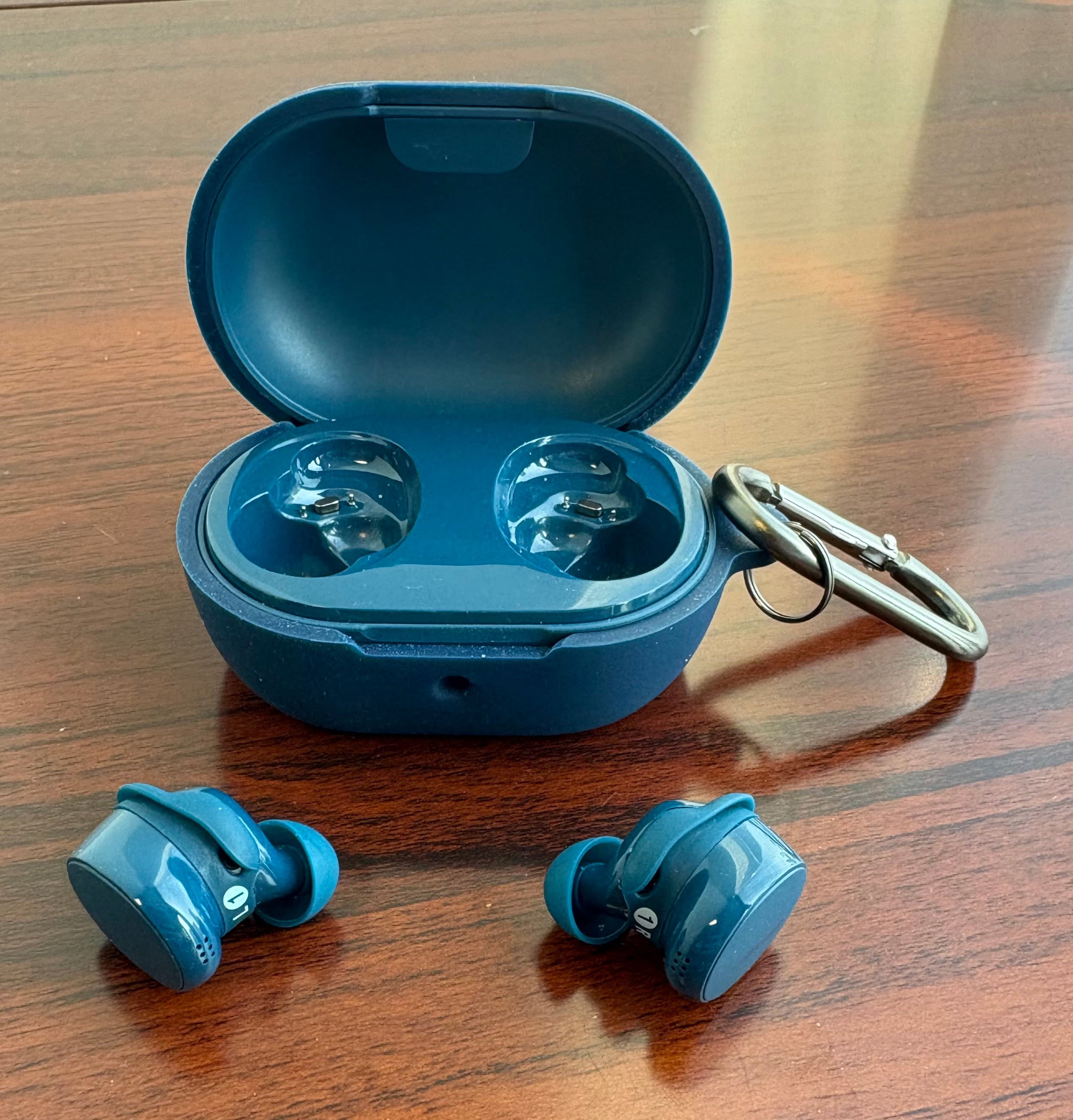 Bose QuietComfort Earbuds. Like New. - Image 4