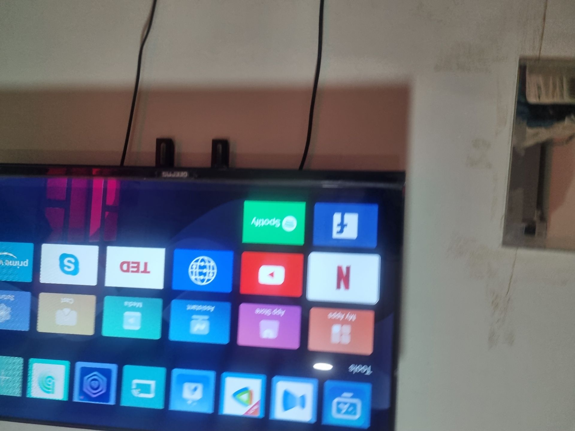 Smart TV for sale - Image 2