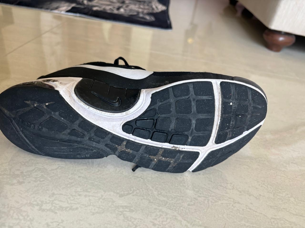 Sport shoes for sale  - Image 4