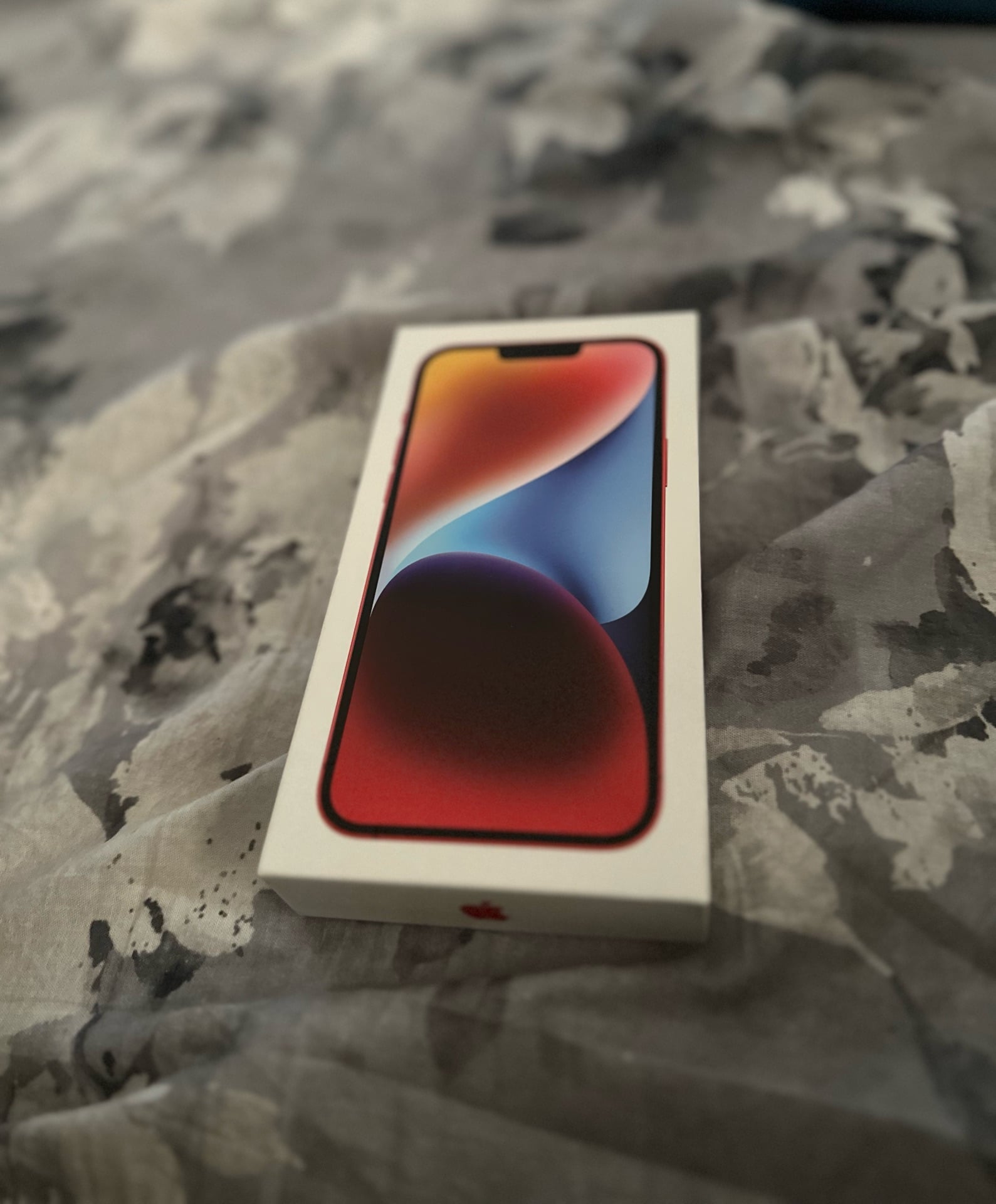 آيفون 14 بلس 256GB أحمر - مستعمل، بحالة ممتازة - Image 1