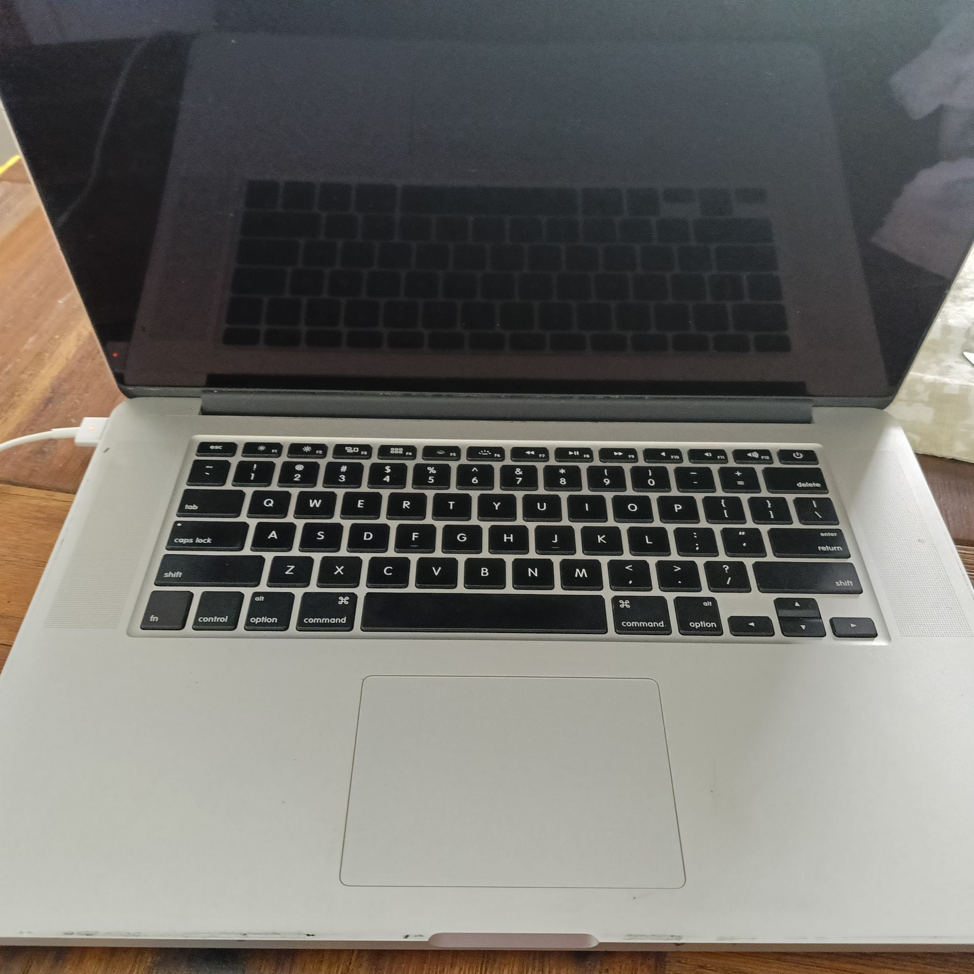 MacBook Pro 15 inch - Image 1