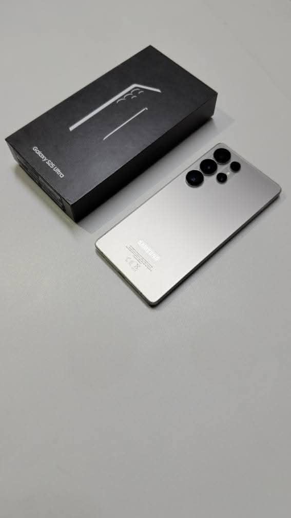 S25 ultra with box, accessories and receipt  - Image 3