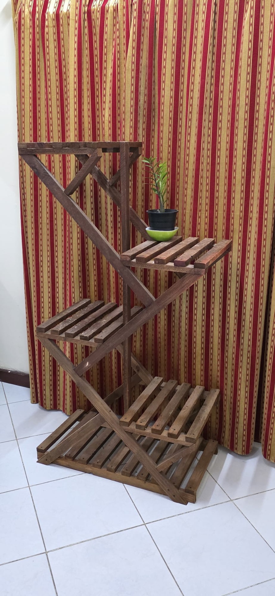Zig zag plant stand  - Image 3