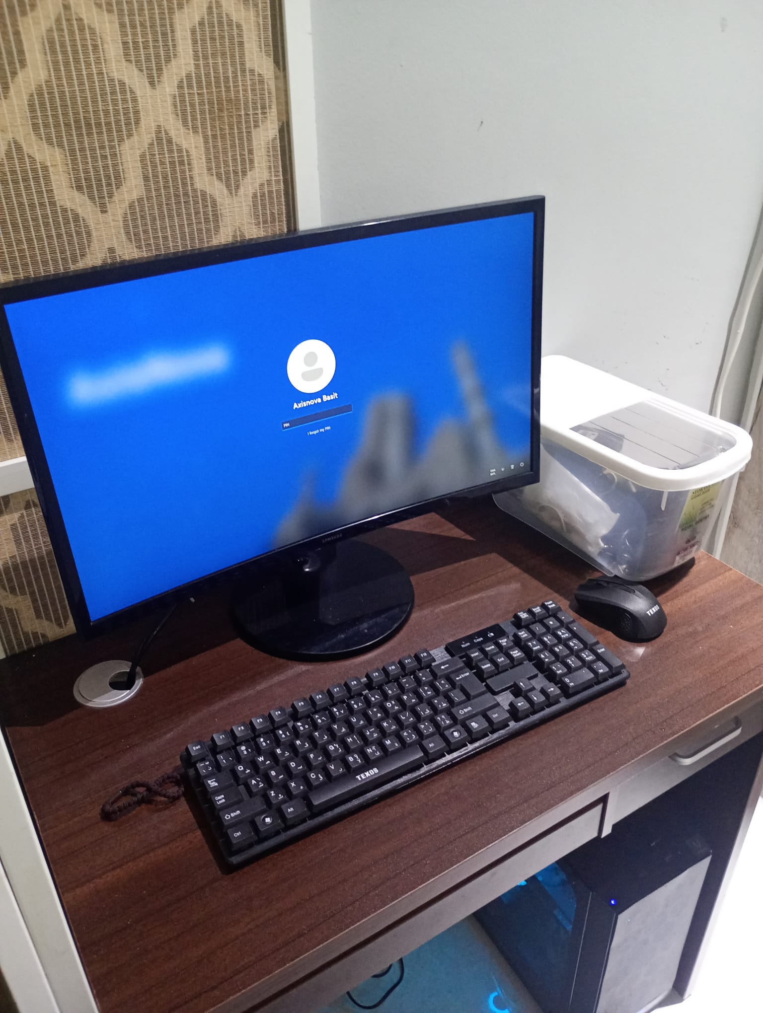 Gaming desktop - Image 1