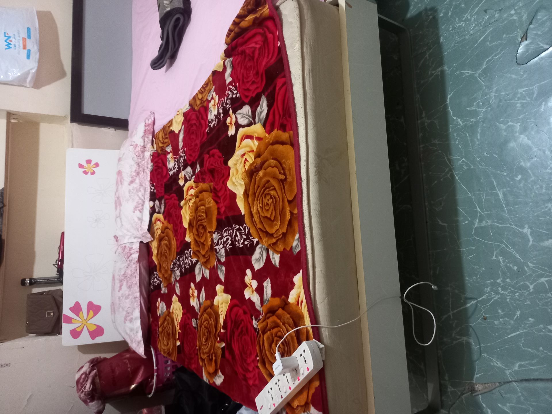 Used bed with metresh - Image 2
