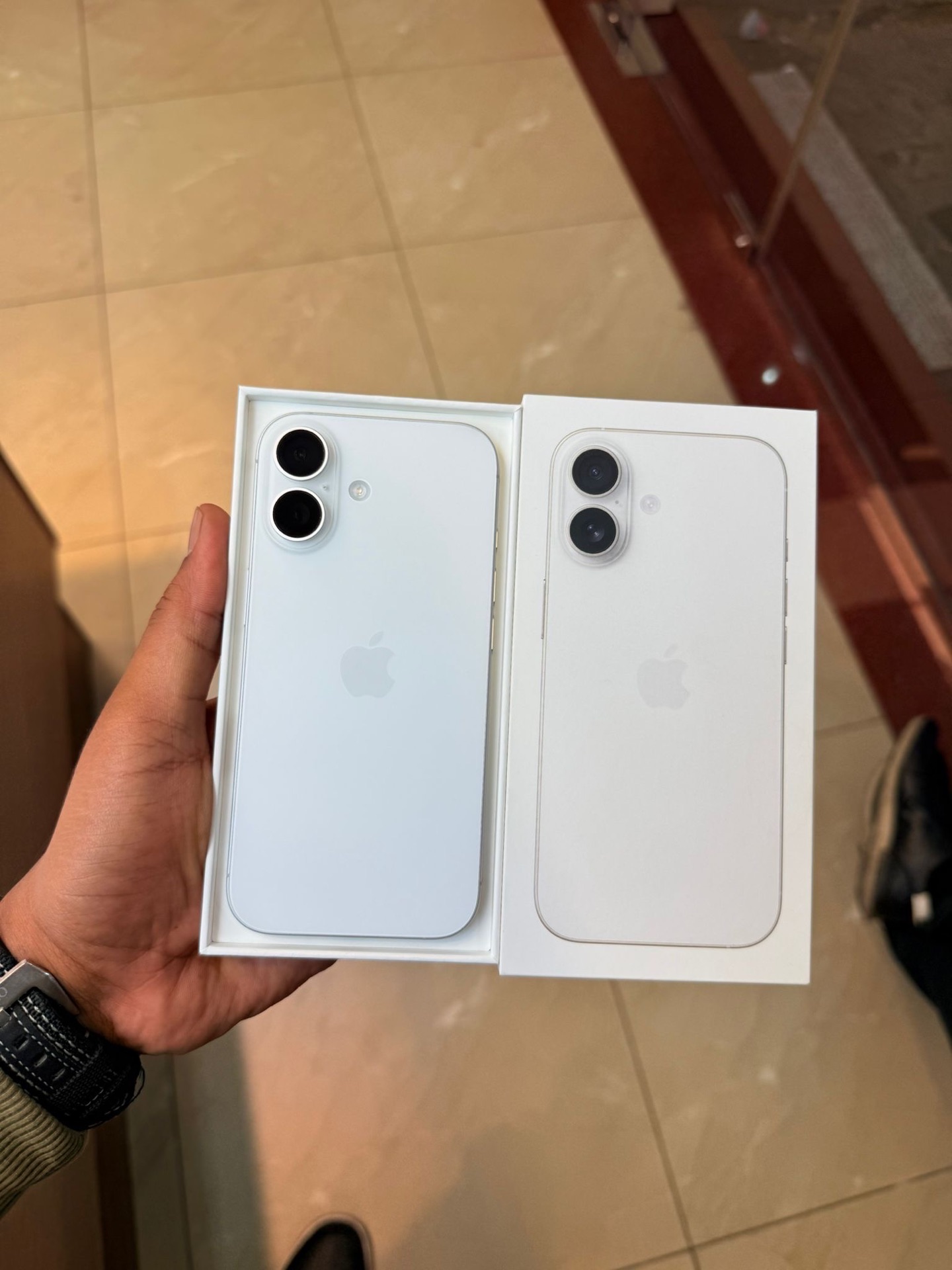 17 256gb white - Image 1