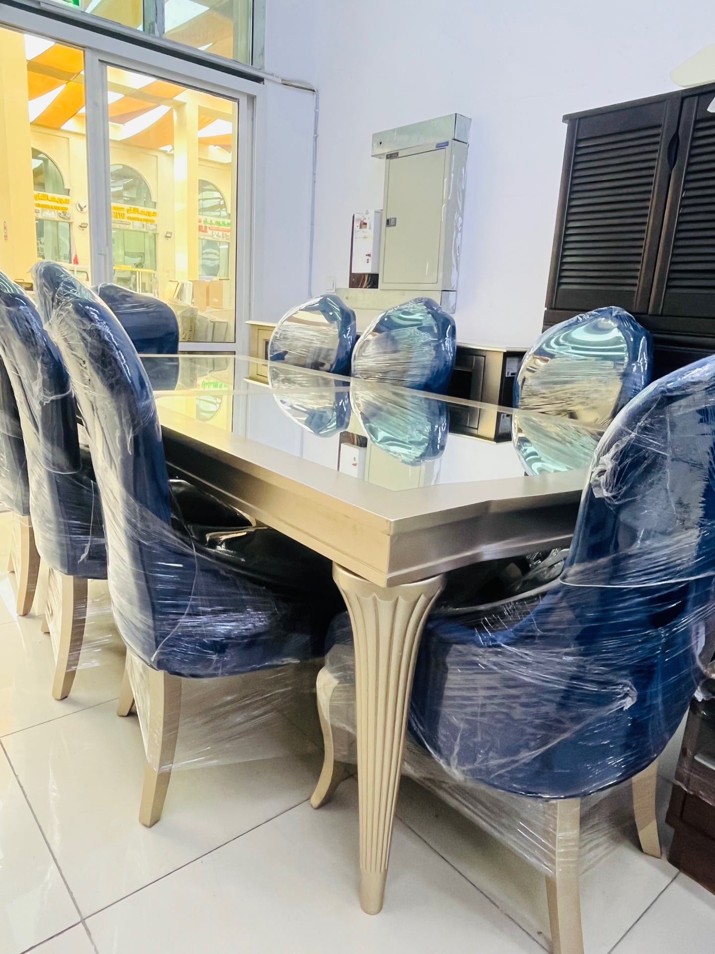 Dining table with buffet for sale - Image 1
