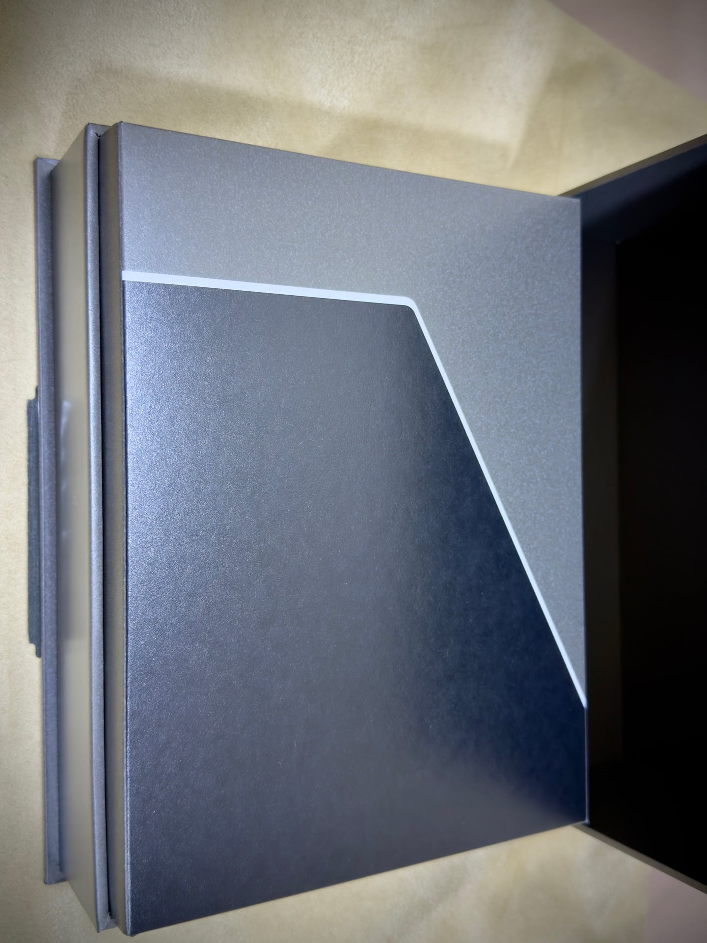Z trifold  - Image 4