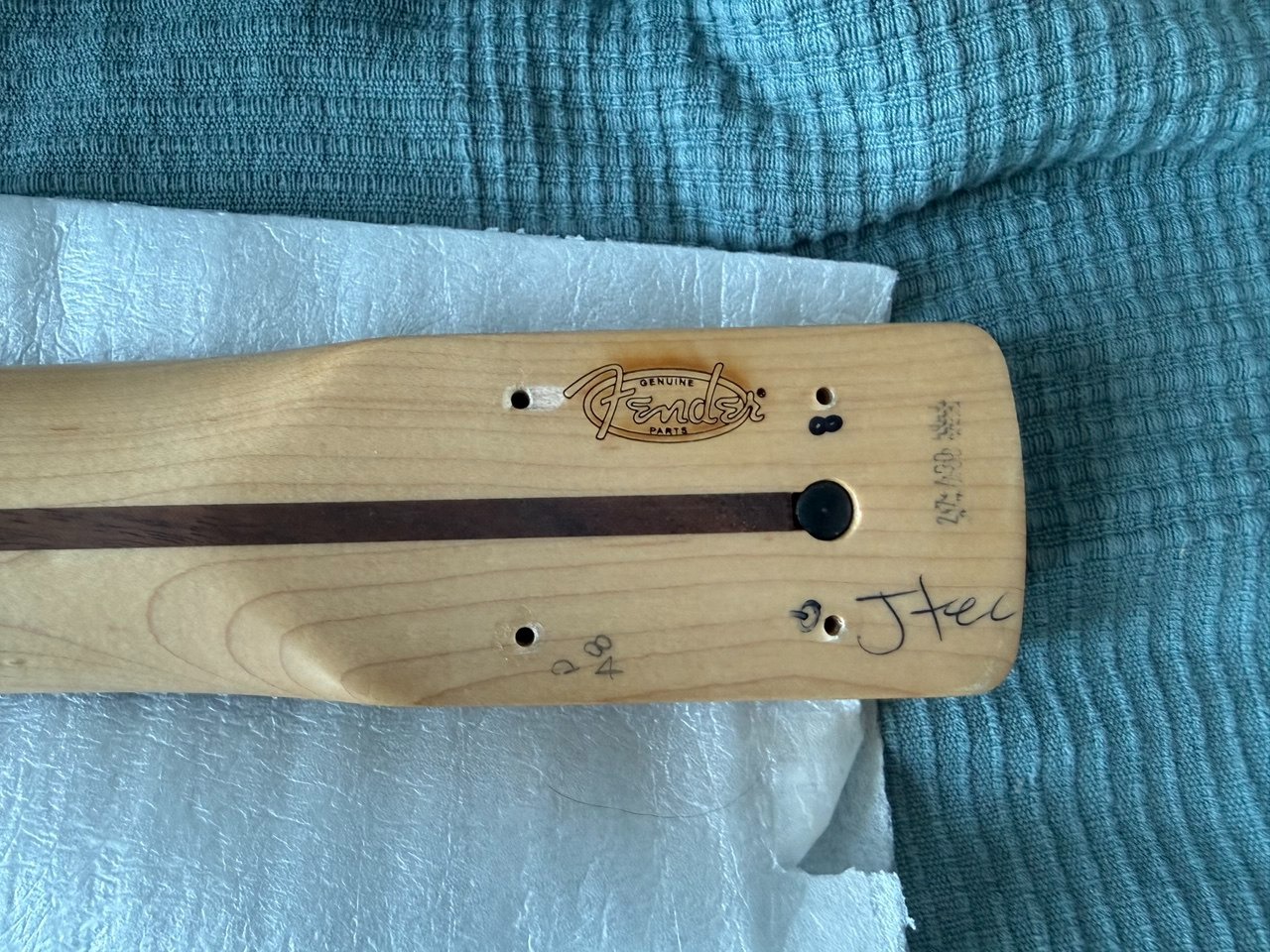 Fender Jazz Bass Neck with tuners (new) - Image 2