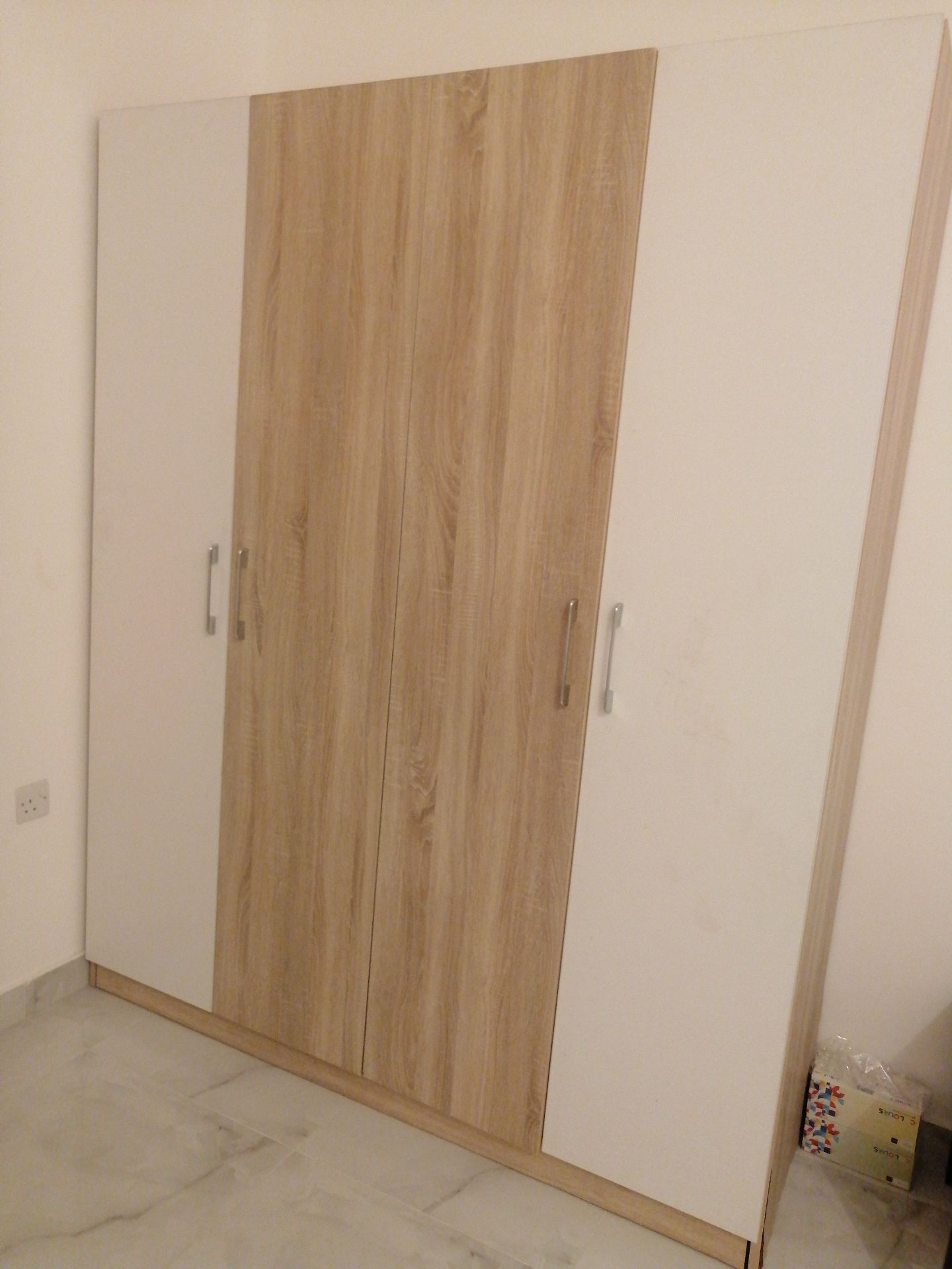 Very good looking 4 door Wardrobe on sale  - Image 4