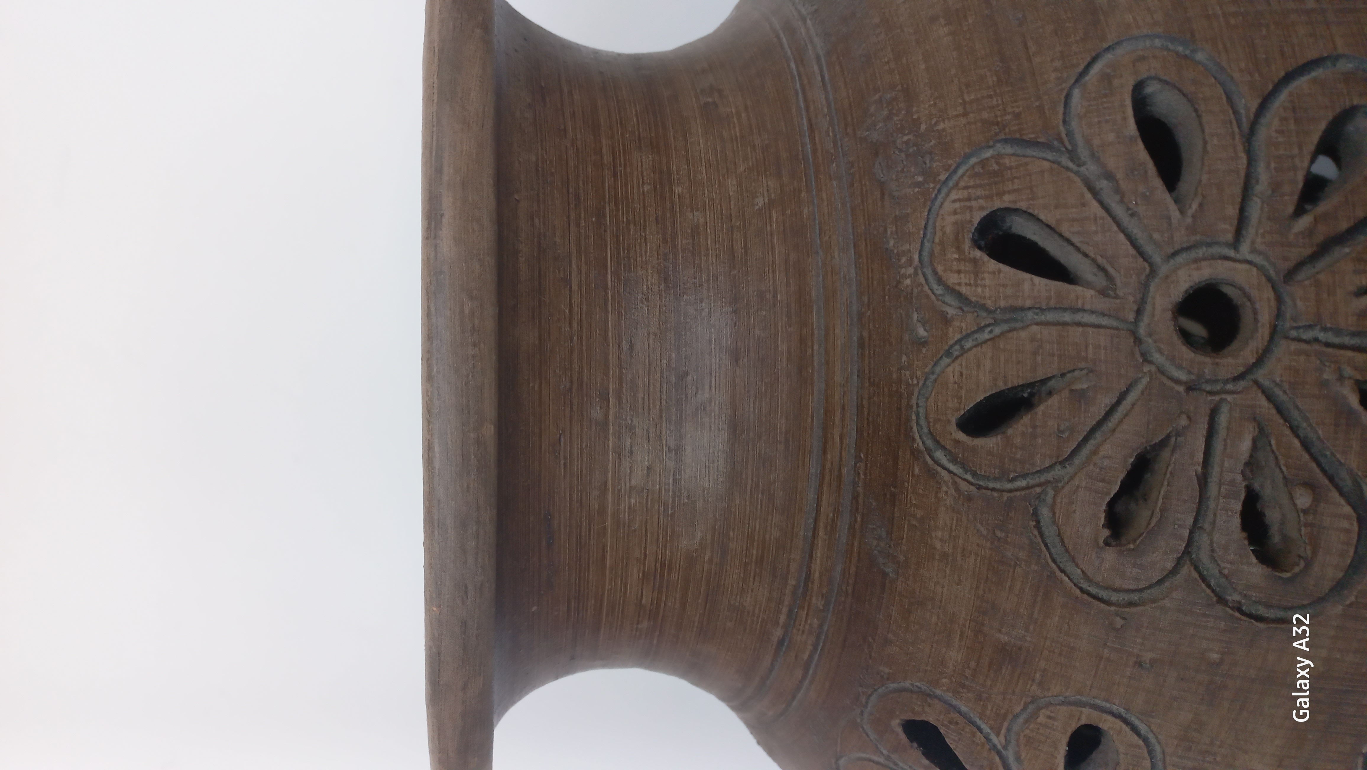 Hand crafted brown ceramic vase - Image 6