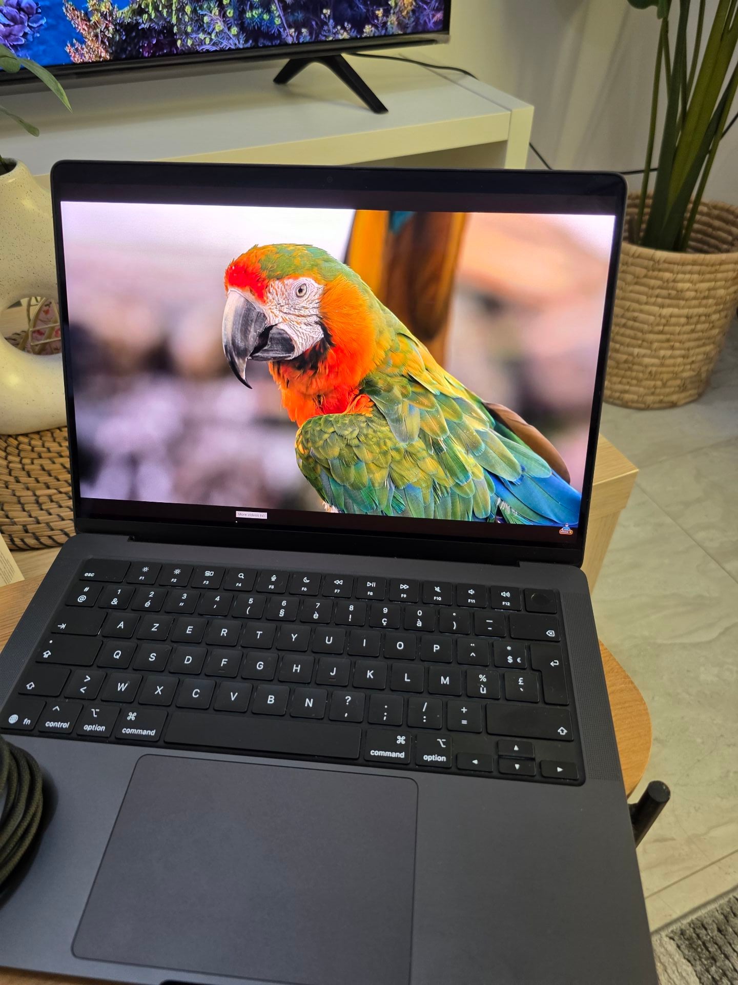 14" Macbook Pro M5 24/1TB Black  - Image 3