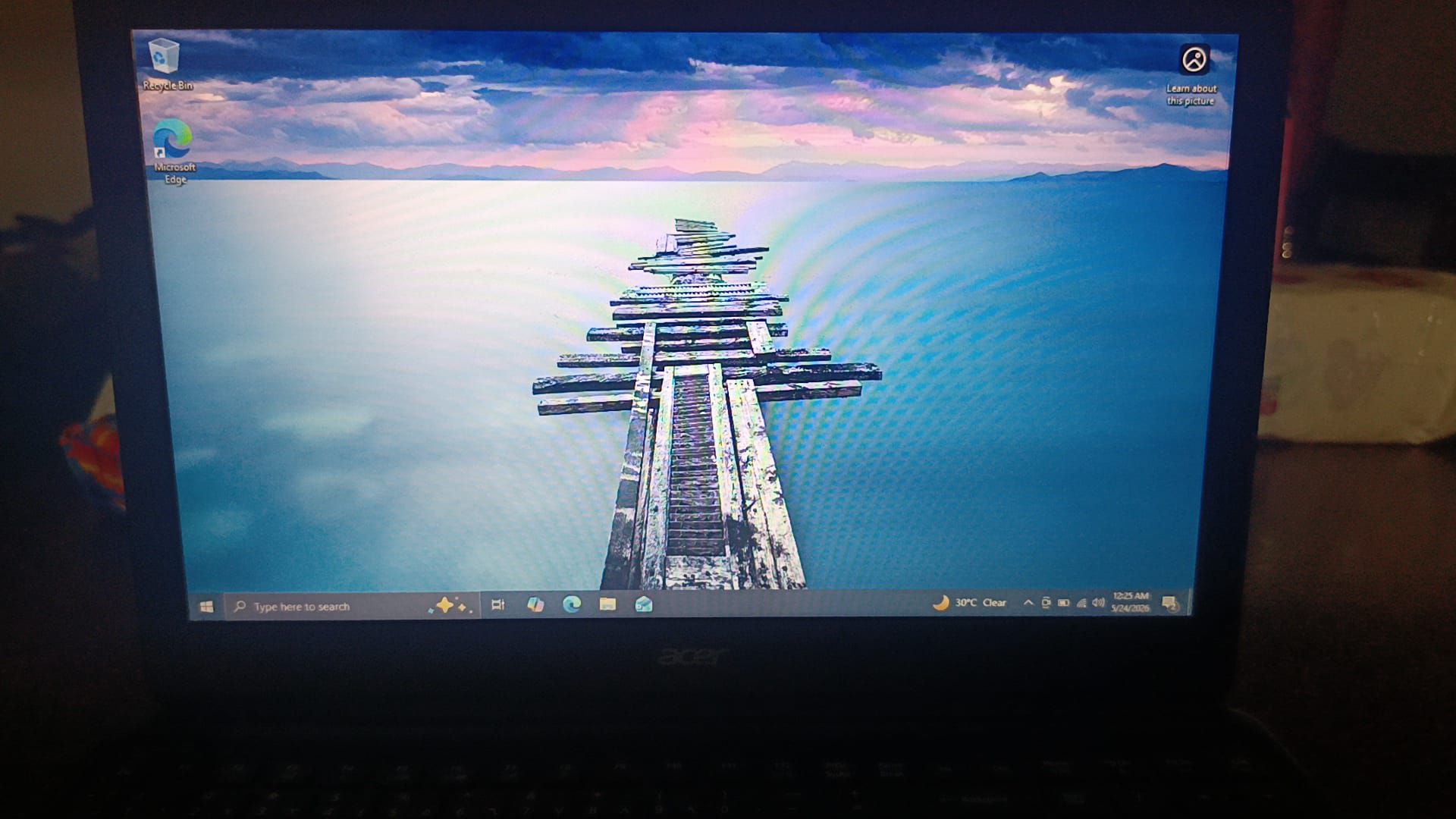 Acer Aspire E1-572G  - Image 2