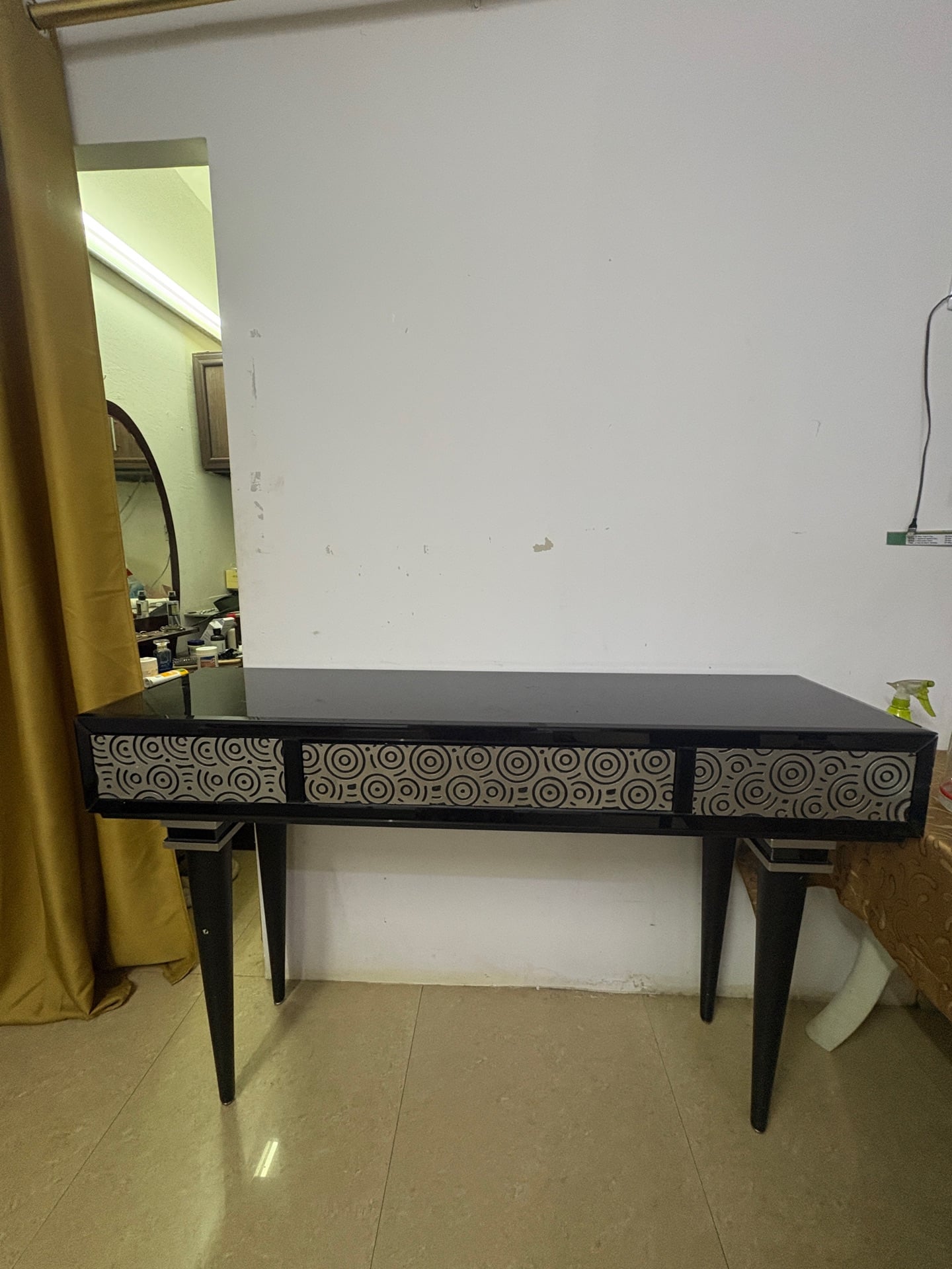 Dressing Table with Large Mirror - Image 3