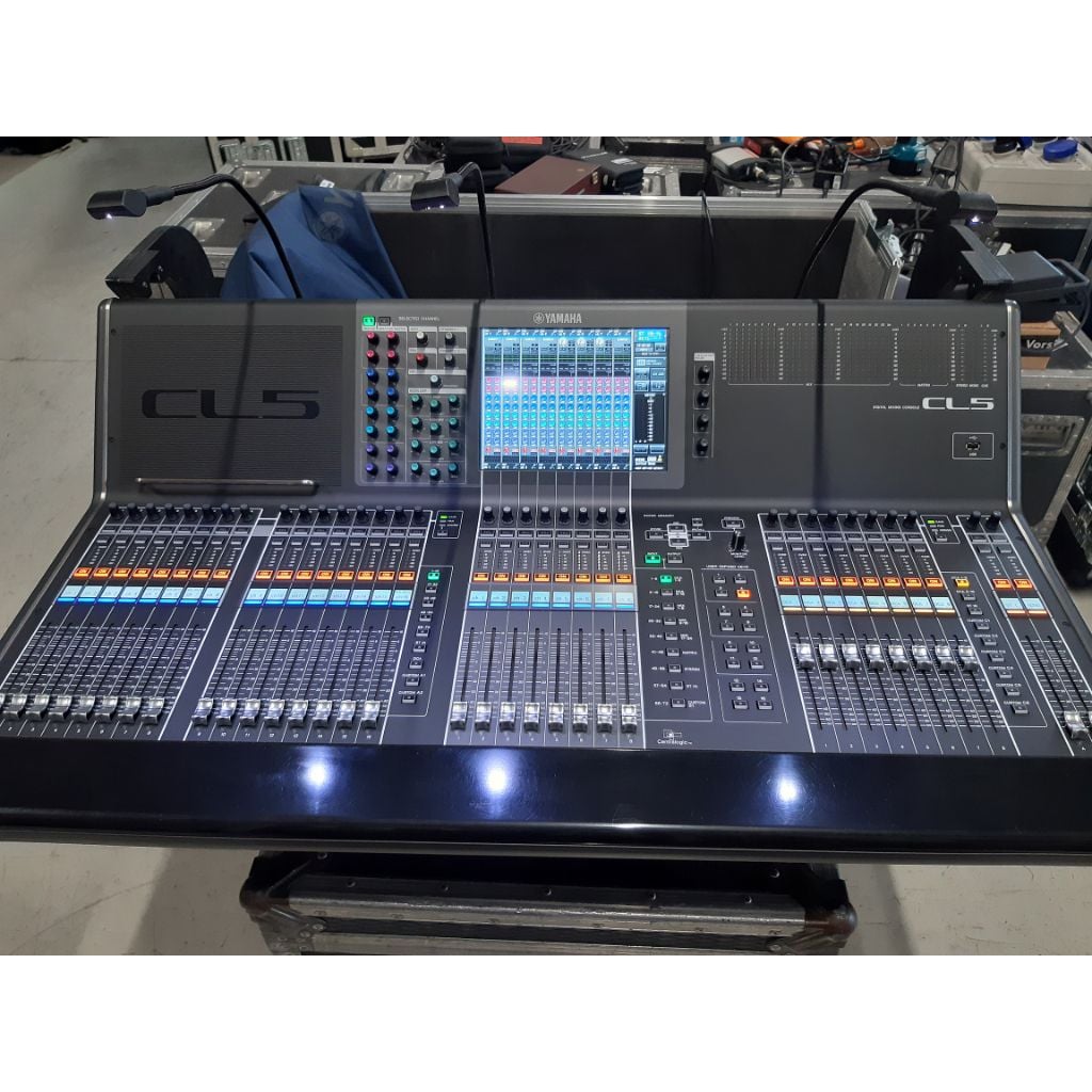 Yamaha CL5 Digital audio Consoles  - Image 2
