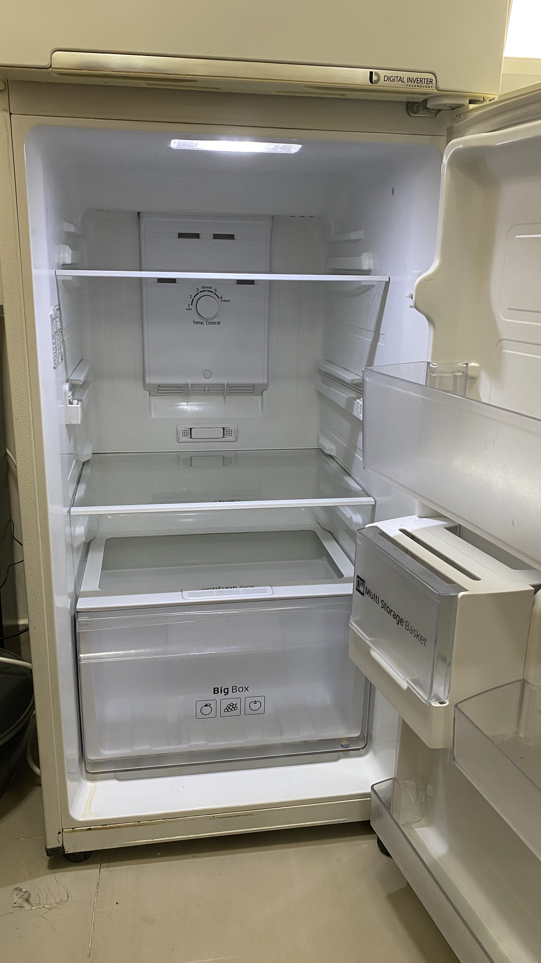 SAMSUNG REFRIGERATOR FOR SALE - Image 3