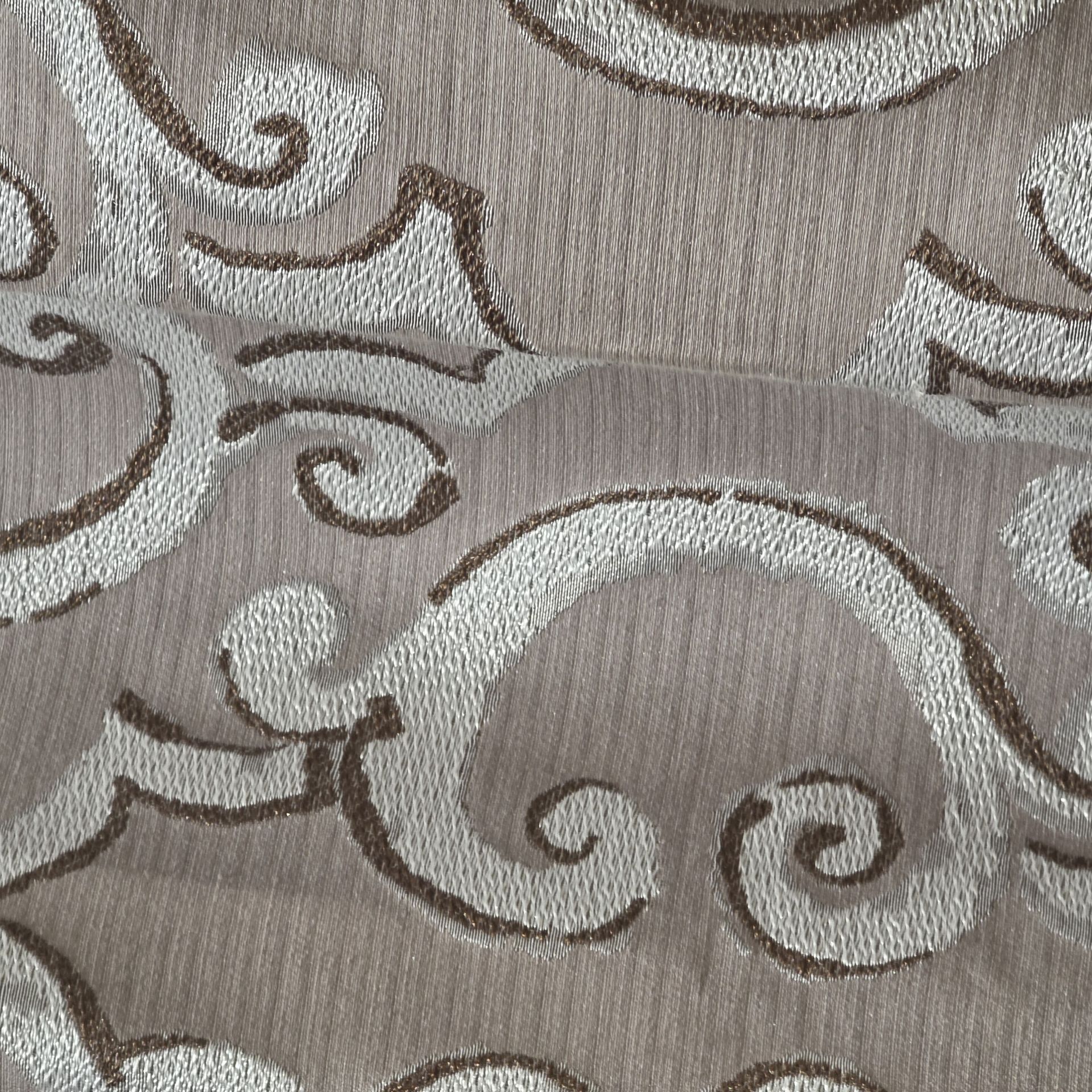 More than 10 curtains of the same pattern available  - Image 2