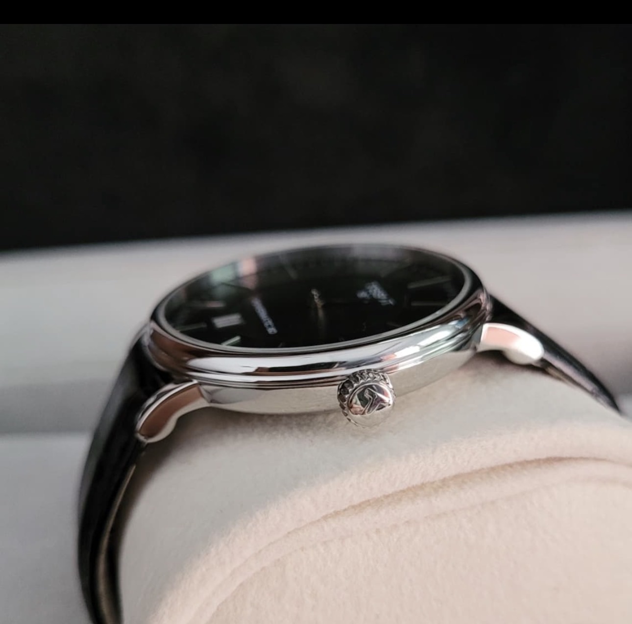 Automatic original tissot with box and warranty  - Image 2