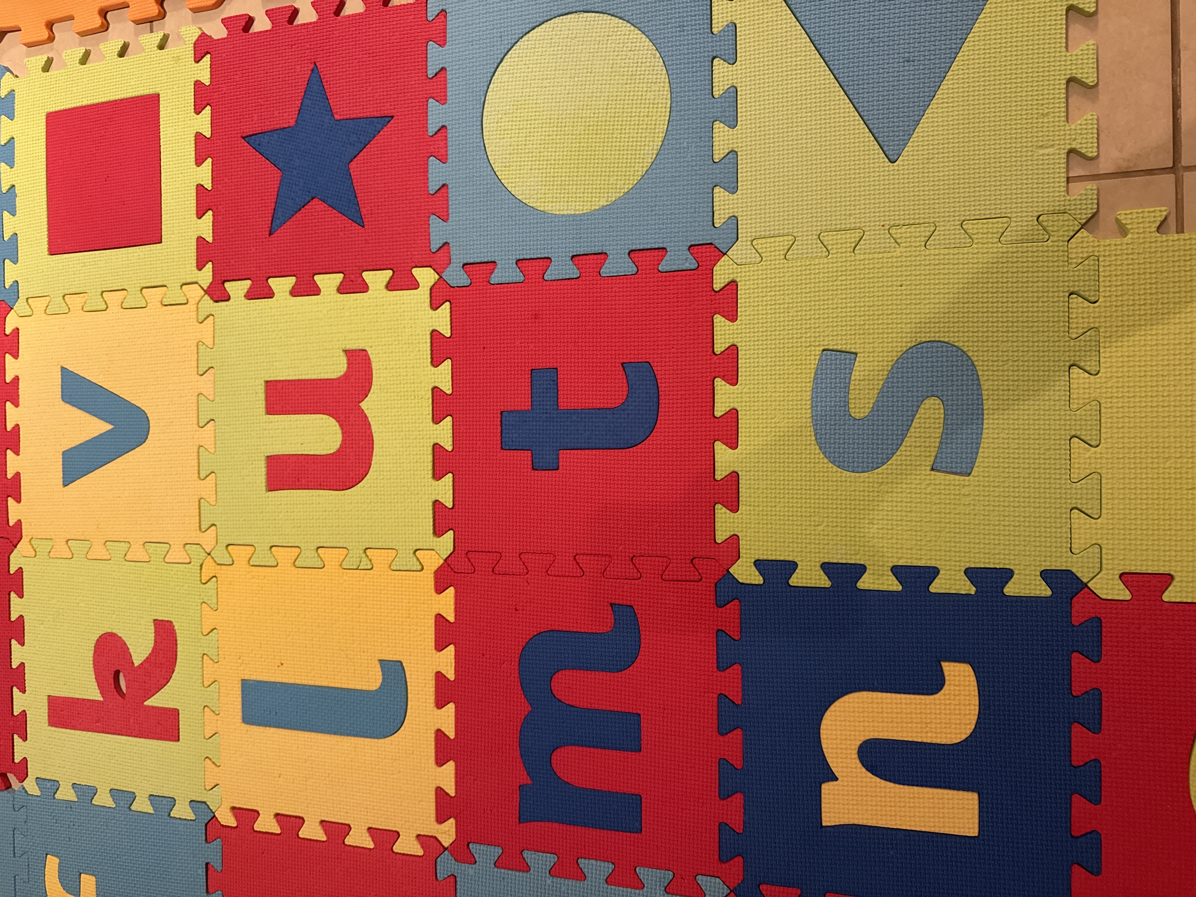 Rubber jigsaw floor mat - Image 2